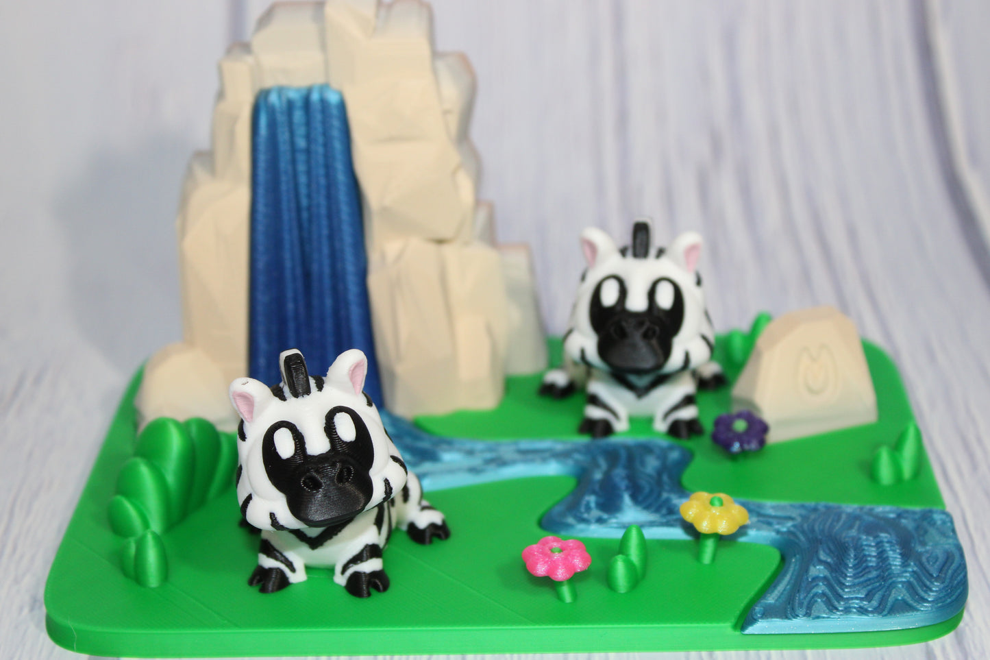 Zebras with Waterfall Play set-3D Printed Articulated
