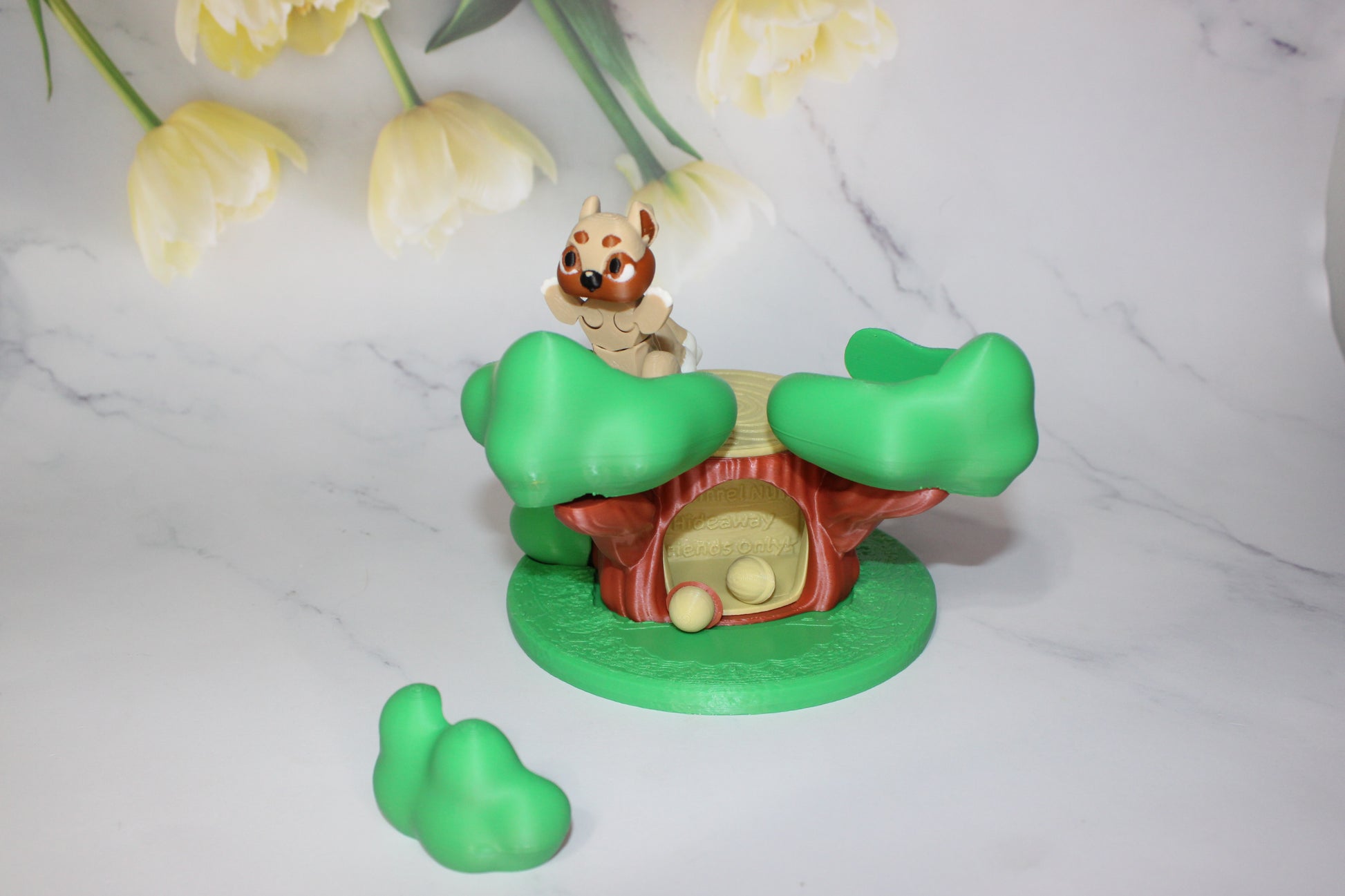 Squirrel 4.25 inches with Tree Habitat Options 3D Printed Articulated Flexi Figurine - Wonderland 3D Printing 