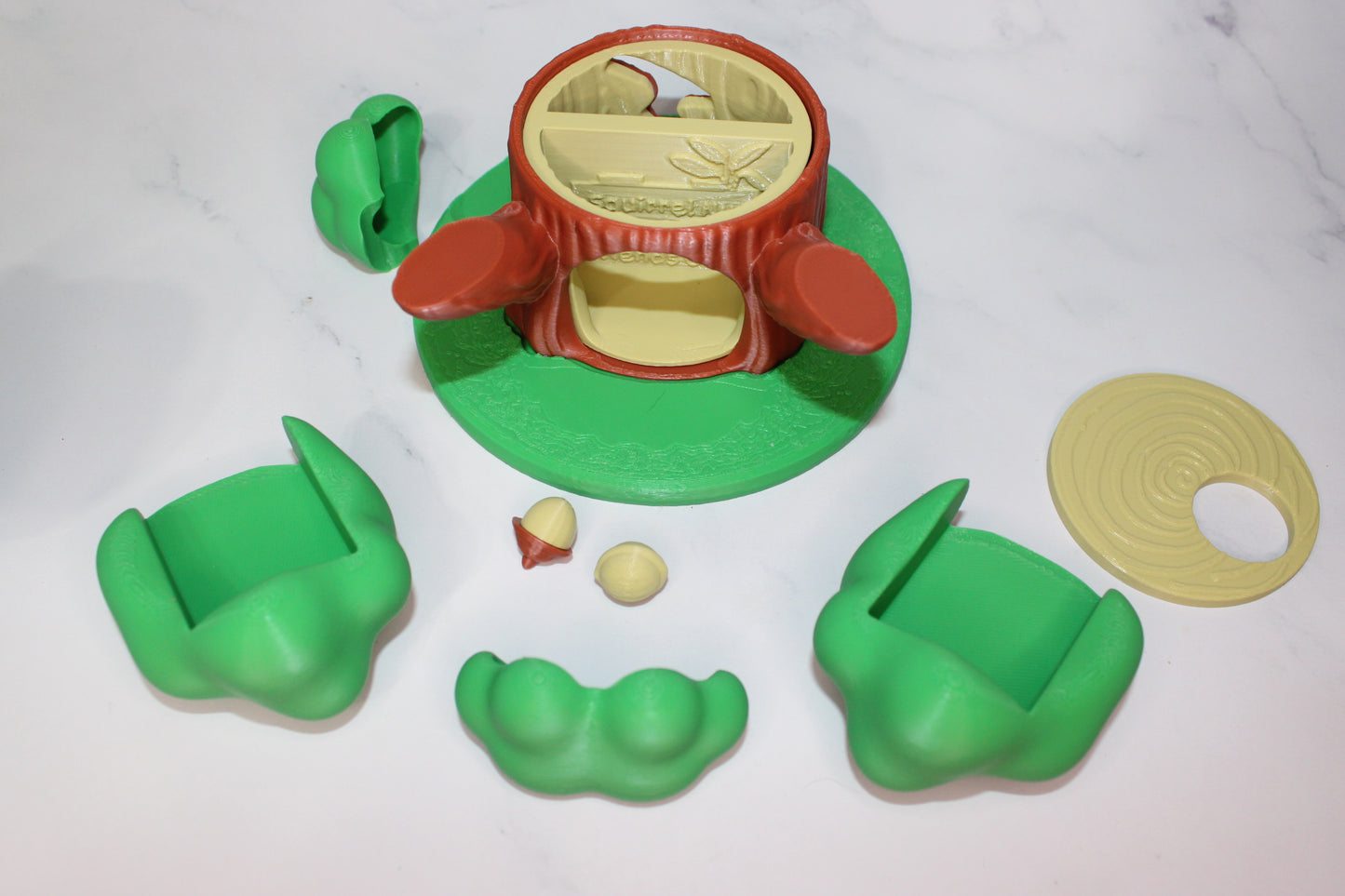 Squirrel 4.25 inches with Tree Habitat Options 3D Printed Articulated Flexi Figurine - Wonderland 3D Printing 