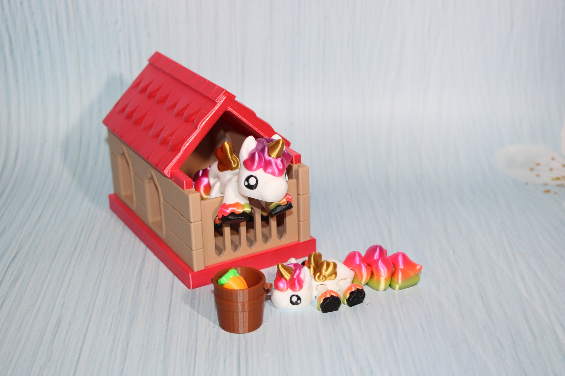 Unicorn Pony with Stable - 3D Printed - Wonderland 3D Printing 
