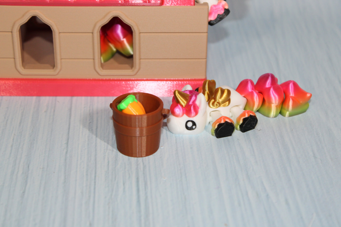 Unicorn Pony with Stable - 3D Printed - Wonderland 3D Printing 