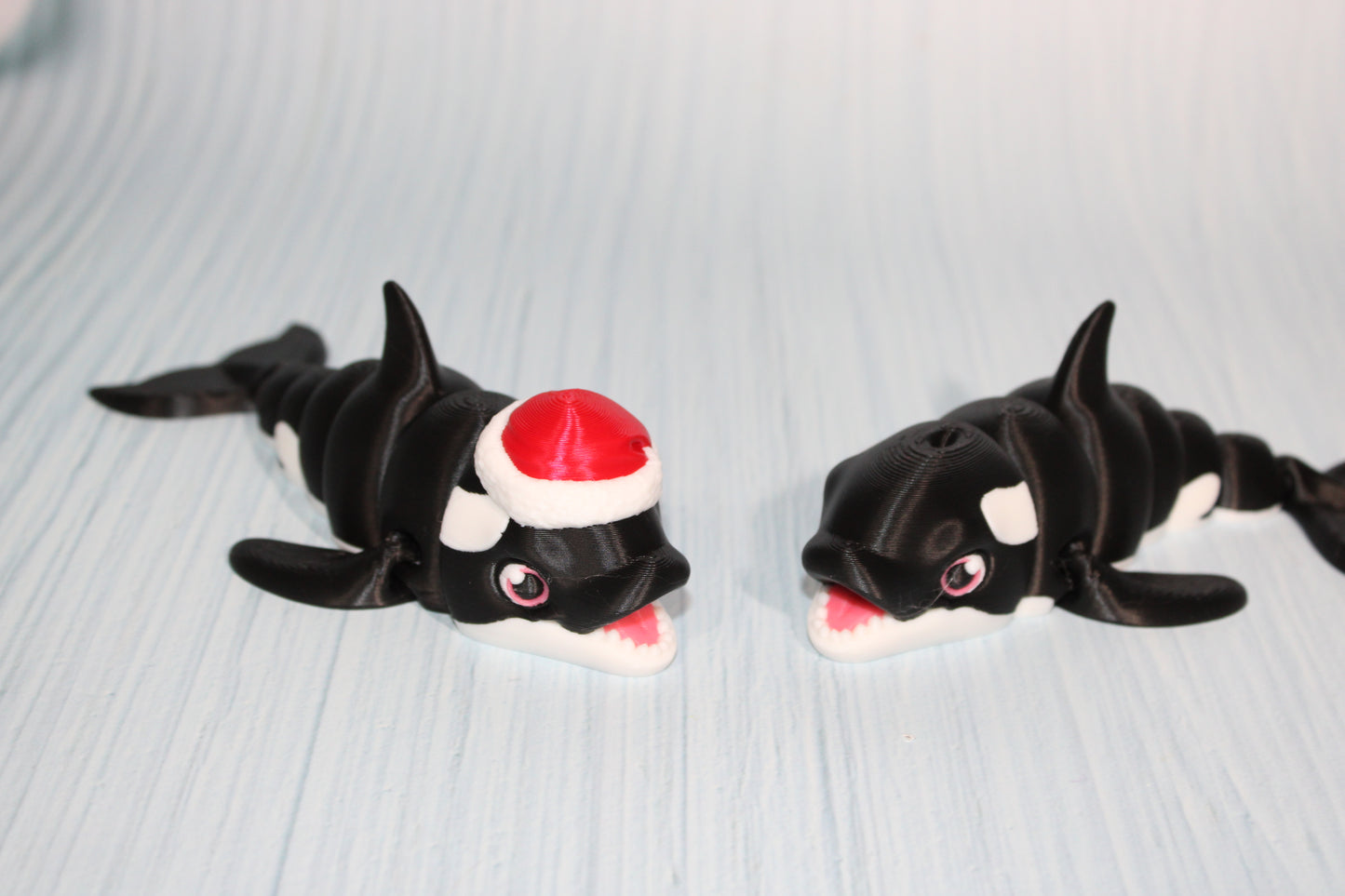 Killer whale or Narwhal Christmas Edition 3D Printed Articulated Flexi Fidget Figurine - Wonderland 3D Printing 