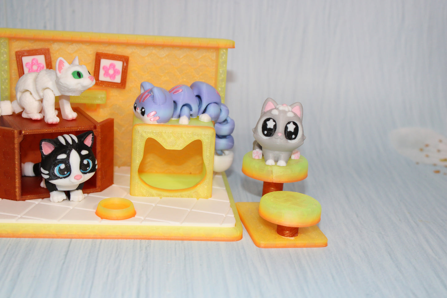 Cat Play set- Everything Included- Comes with 4 randomly selected cats-3d printed - Wonderland 3D Printing 