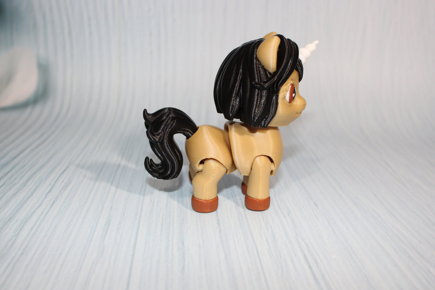 Articulated Unicorn or Stitches Unicorn Fidget Toy: 3D Printed Fantasy Decor-4" Tall - Wonderland 3D Printing 