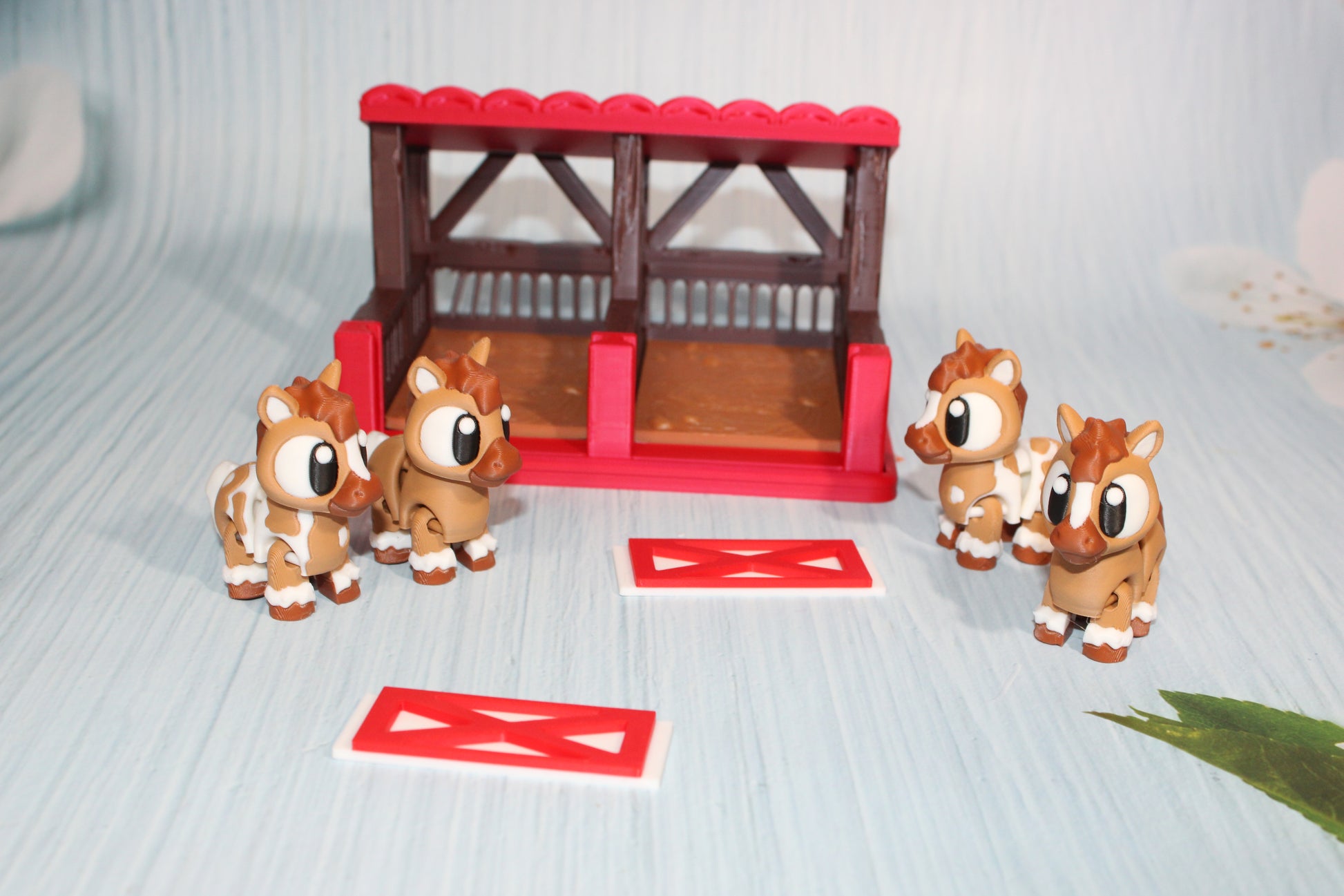 3D Printed Horses and stable: Articulated Fidget Toy- Everything Included-5 piece set - Wonderland 3D Printing 