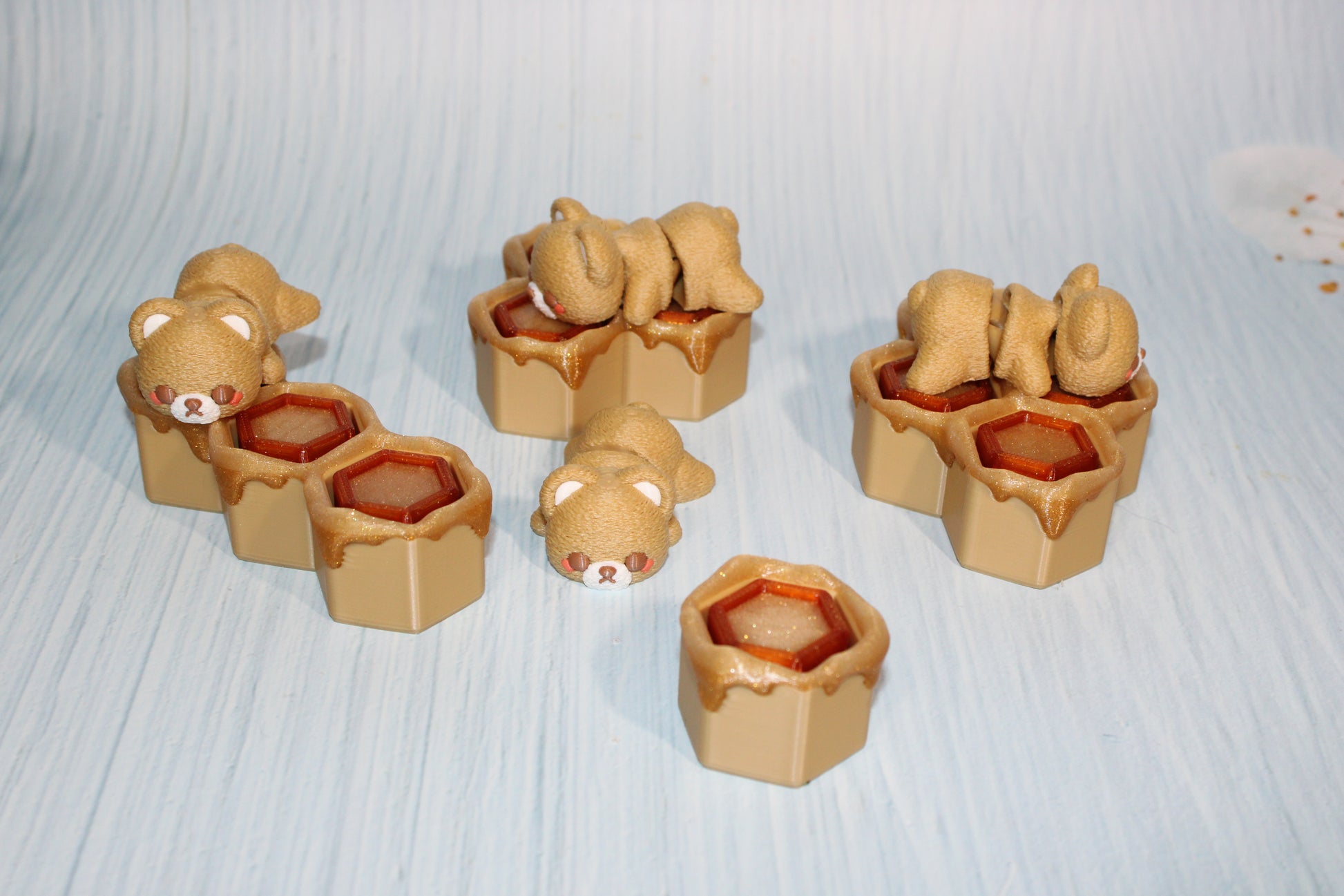 3D Printed fuzzy Bear with Honeycomb Clicker - Wonderland 3D Printing 