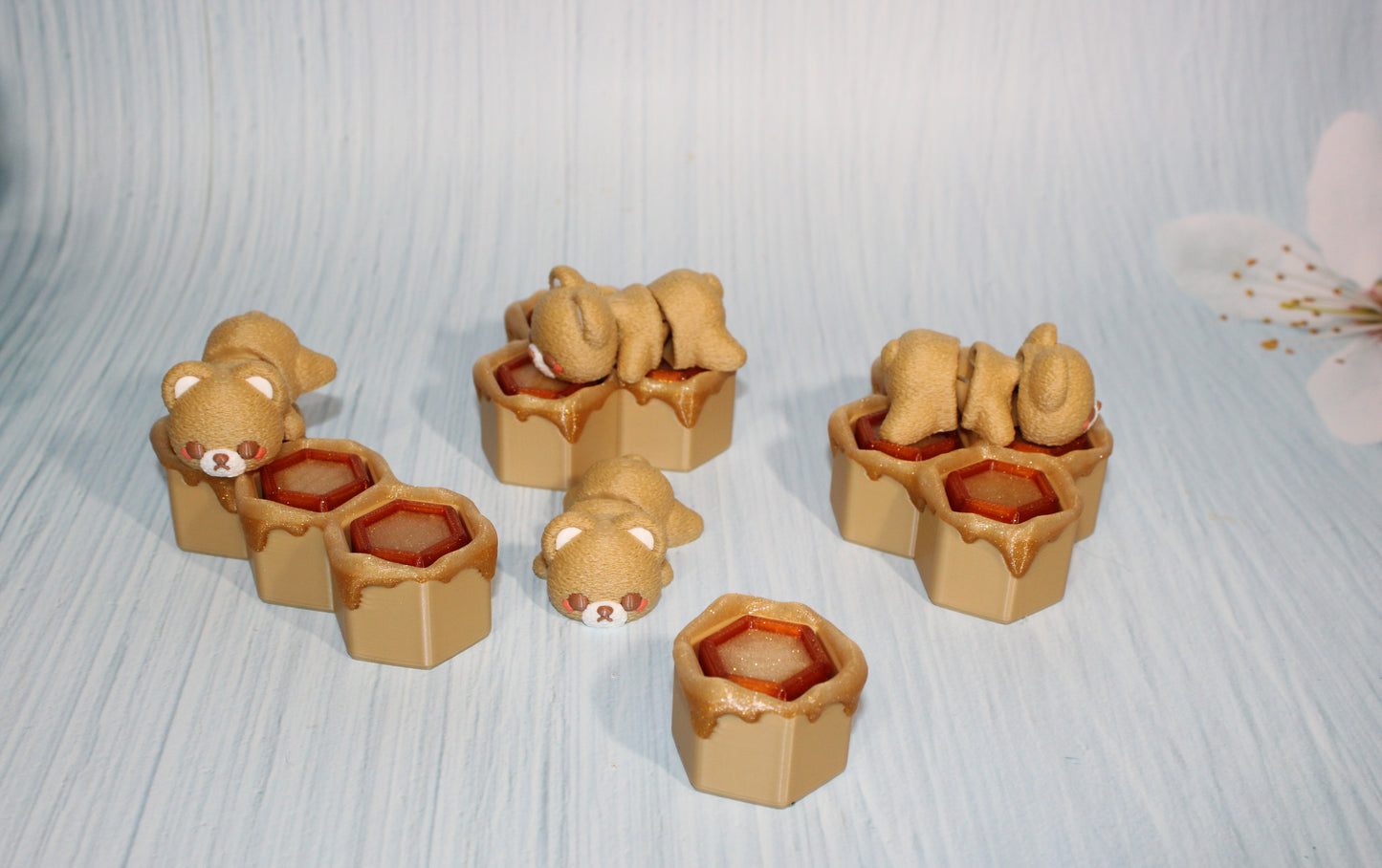 3D Printed fuzzy Bear with Honeycomb Clicker - Wonderland 3D Printing 