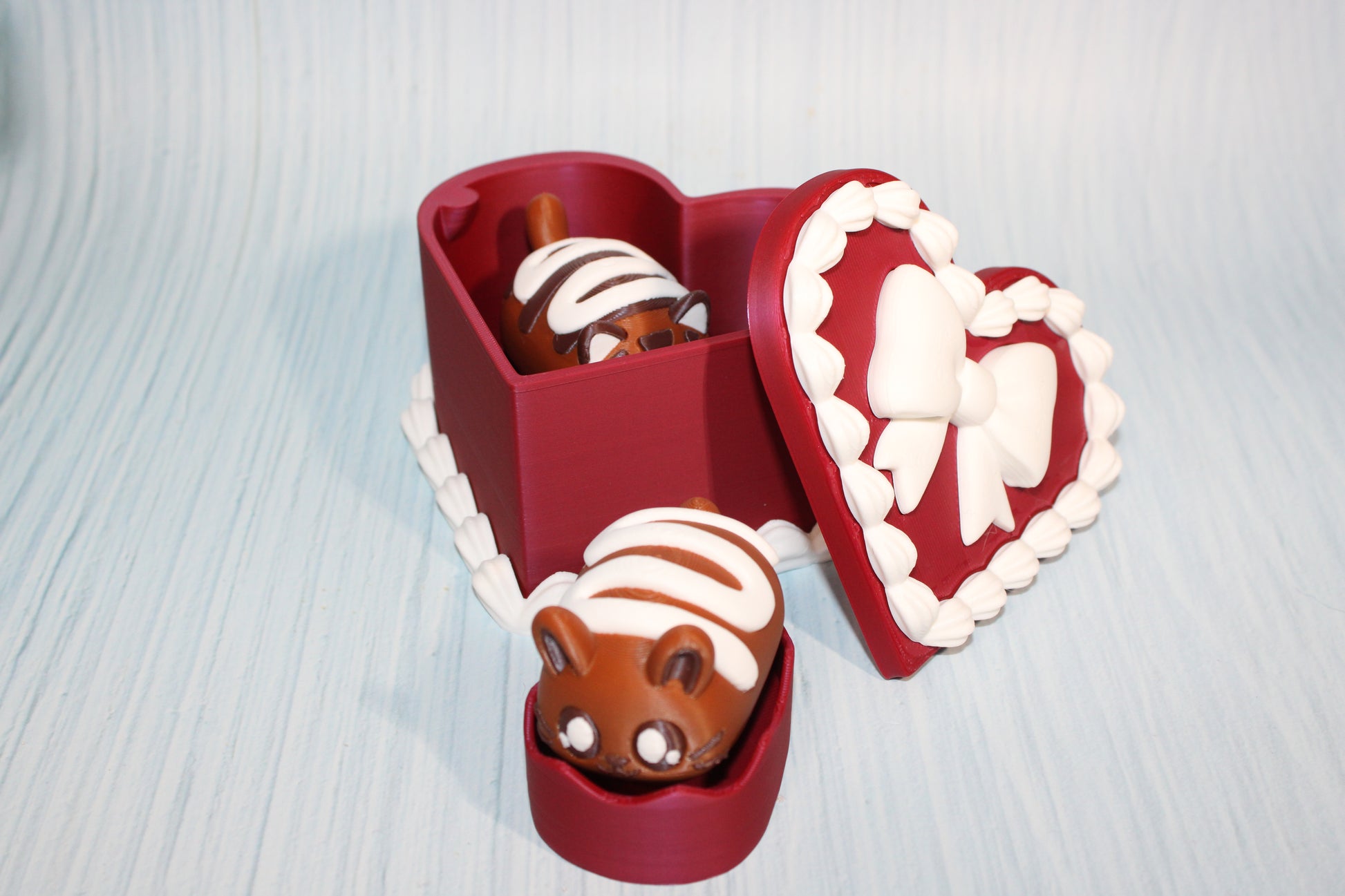 3d printed Bon Bon Clickers with Gift Box Options - Wonderland 3D Printing 