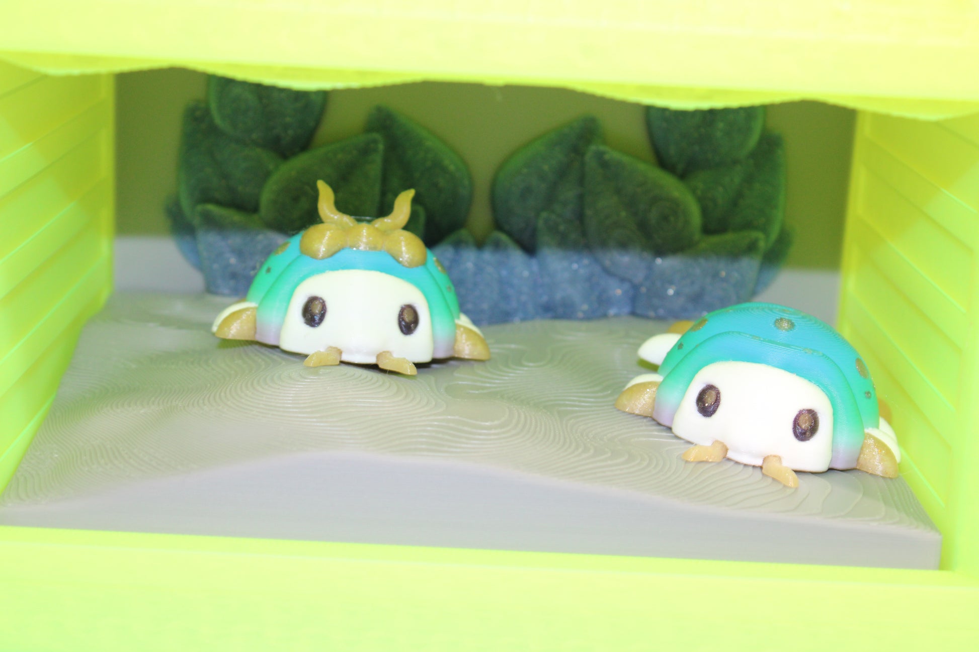 Isopod Play set- Everything Included- Comes with 2 Isopods-3d printed - Wonderland 3D Printing 