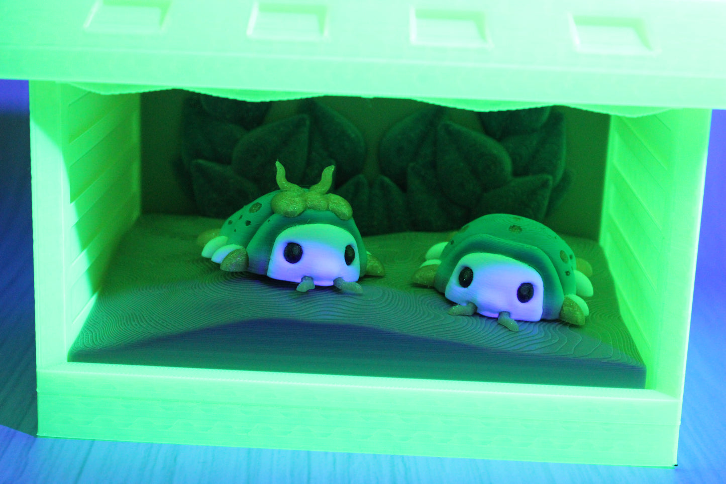Isopod Play set- Everything Included- Comes with 2 Isopods-3d printed - Wonderland 3D Printing 