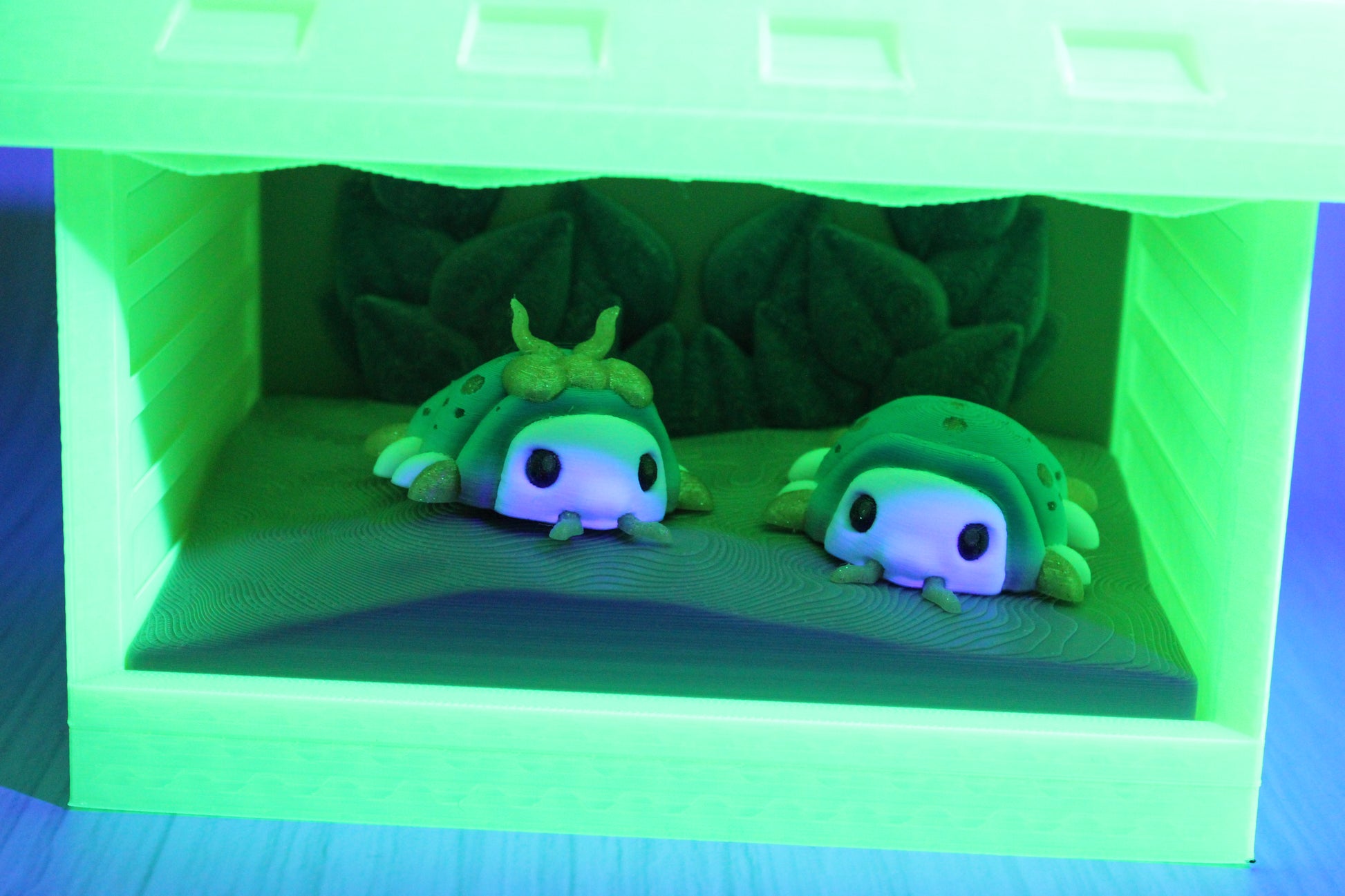 Isopod Play set- Everything Included- Comes with 2 Isopods-3d printed - Wonderland 3D Printing 