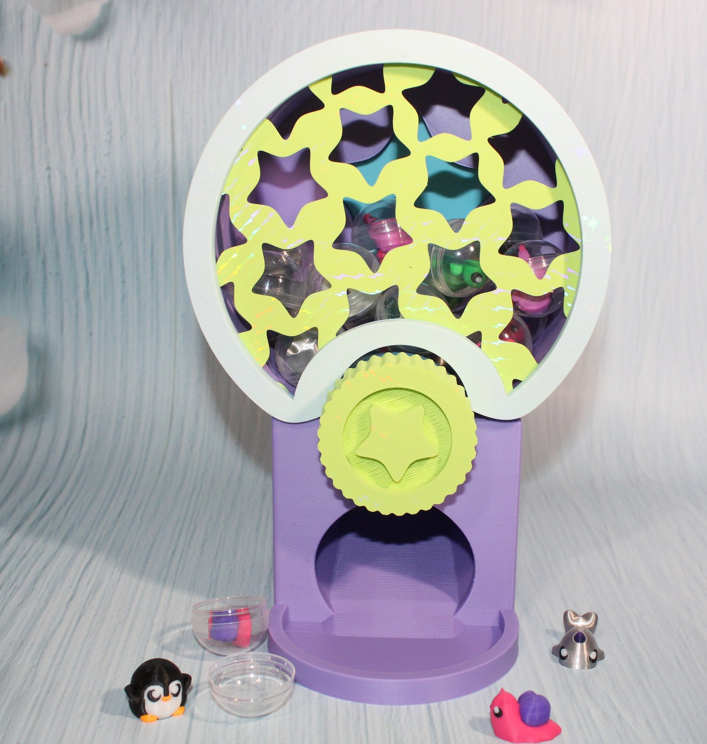 Tiny Vending Machine 3d printed with Minis - Wonderland 3D Printing 