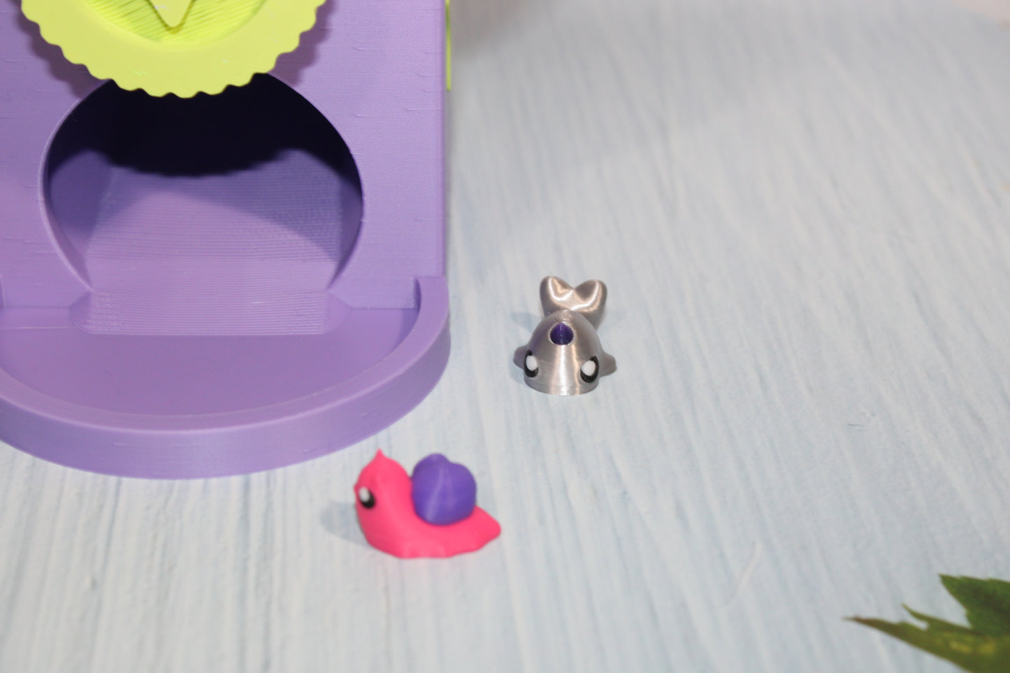 Tiny Vending Machine 3d printed with Minis - Wonderland 3D Printing 
