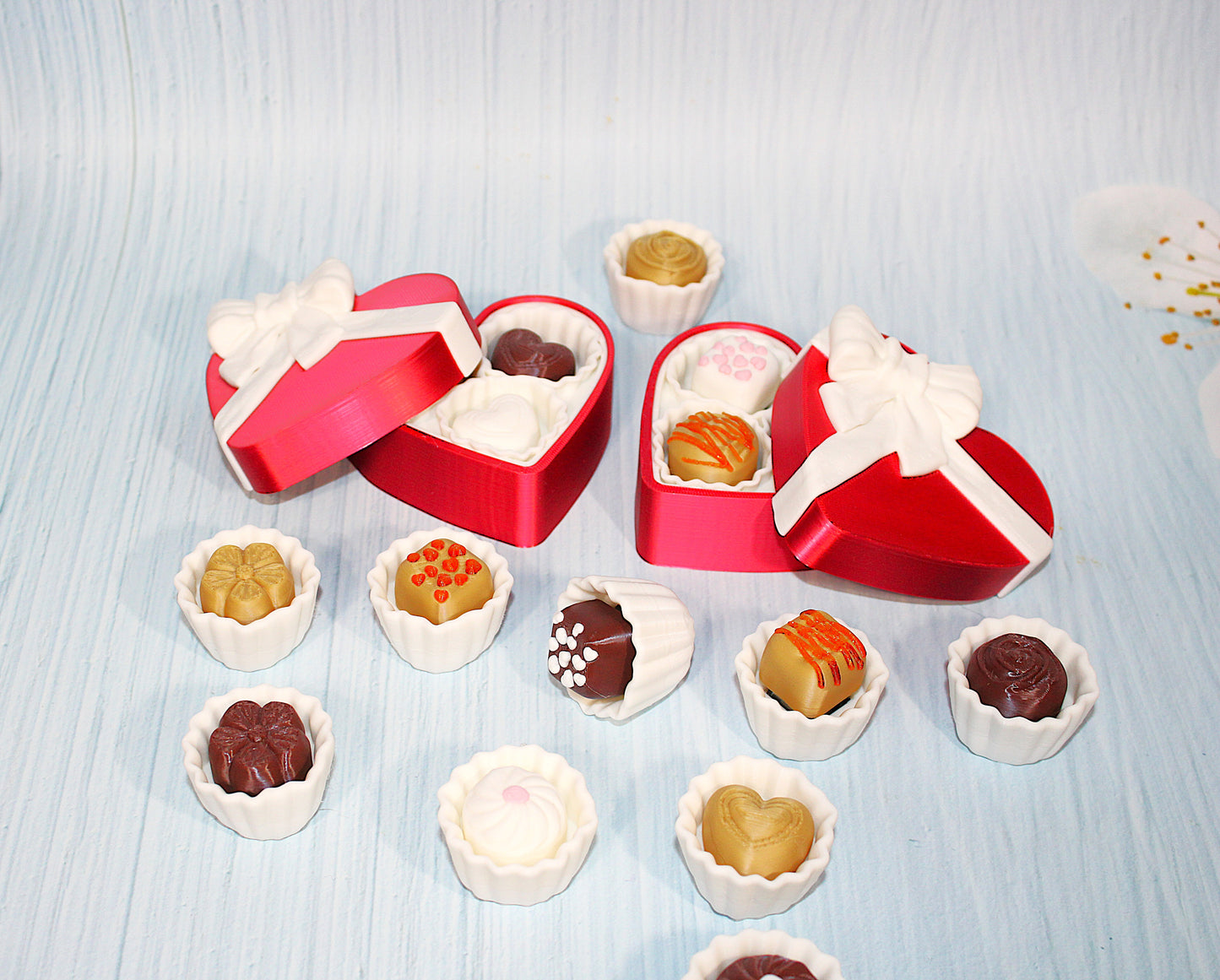 Valentines Heart box with Chocolate Clickers-3d printed-Chocolates are randomly selected - Wonderland 3D Printing 