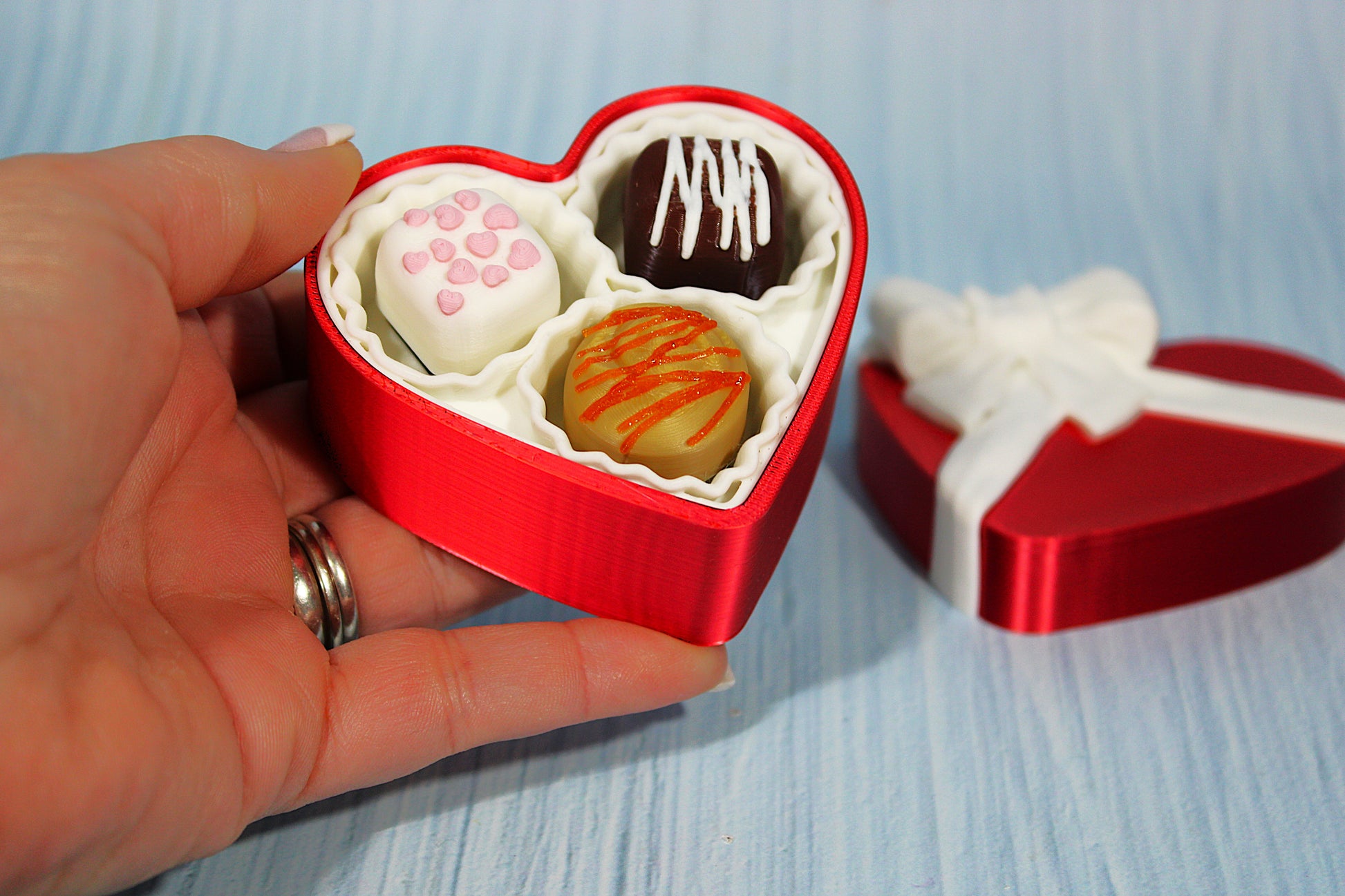 Valentines Heart box with Chocolate Clickers-3d printed-Chocolates are randomly selected - Wonderland 3D Printing 