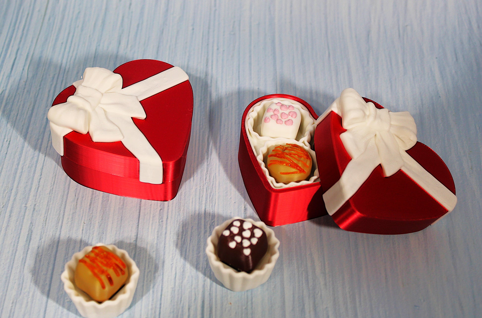 Valentines Heart box with Chocolate Clickers-3d printed-Chocolates are randomly selected - Wonderland 3D Printing 