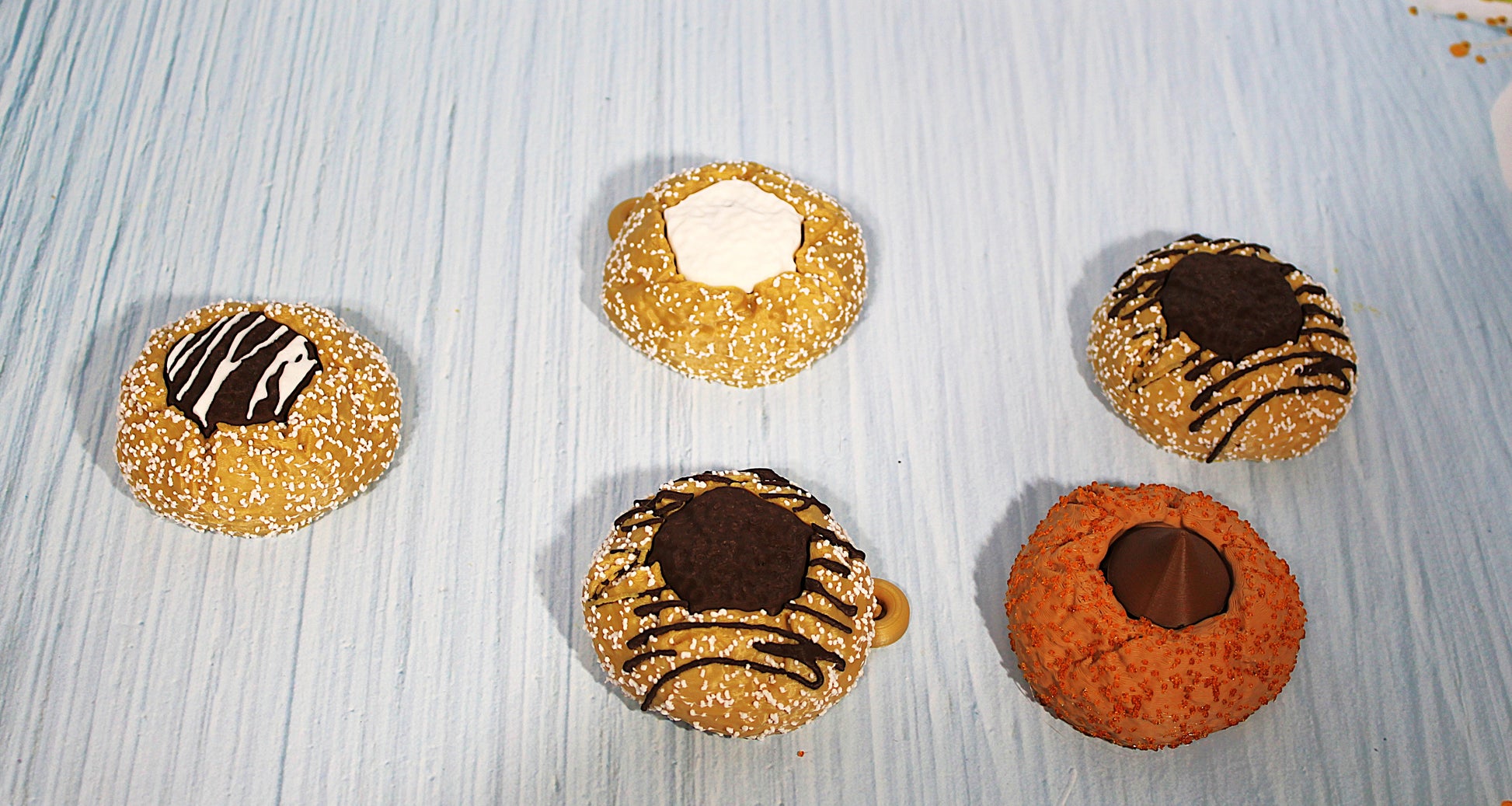 Thumb Print Cookie Clickers-3d printed - Wonderland 3D Printing 