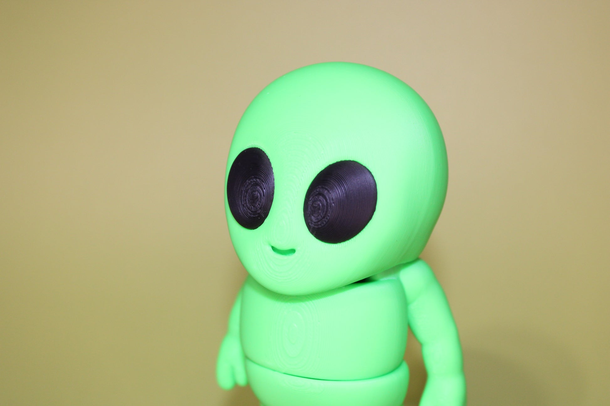 Roller-Skating Alien 6.5 inches Tall -3D Printed Flexi Fidget Figurines - Wonderland 3D Printing 
