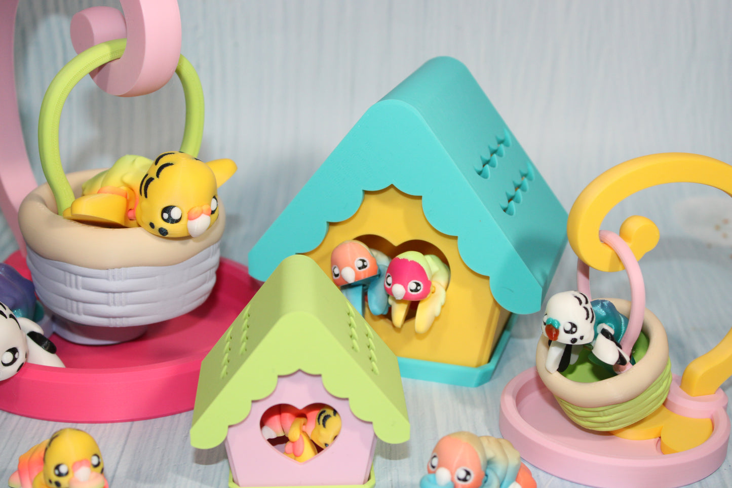 Love Birds and Friends with Swinging Basket or House Options-3d printed - Wonderland 3D Printing 