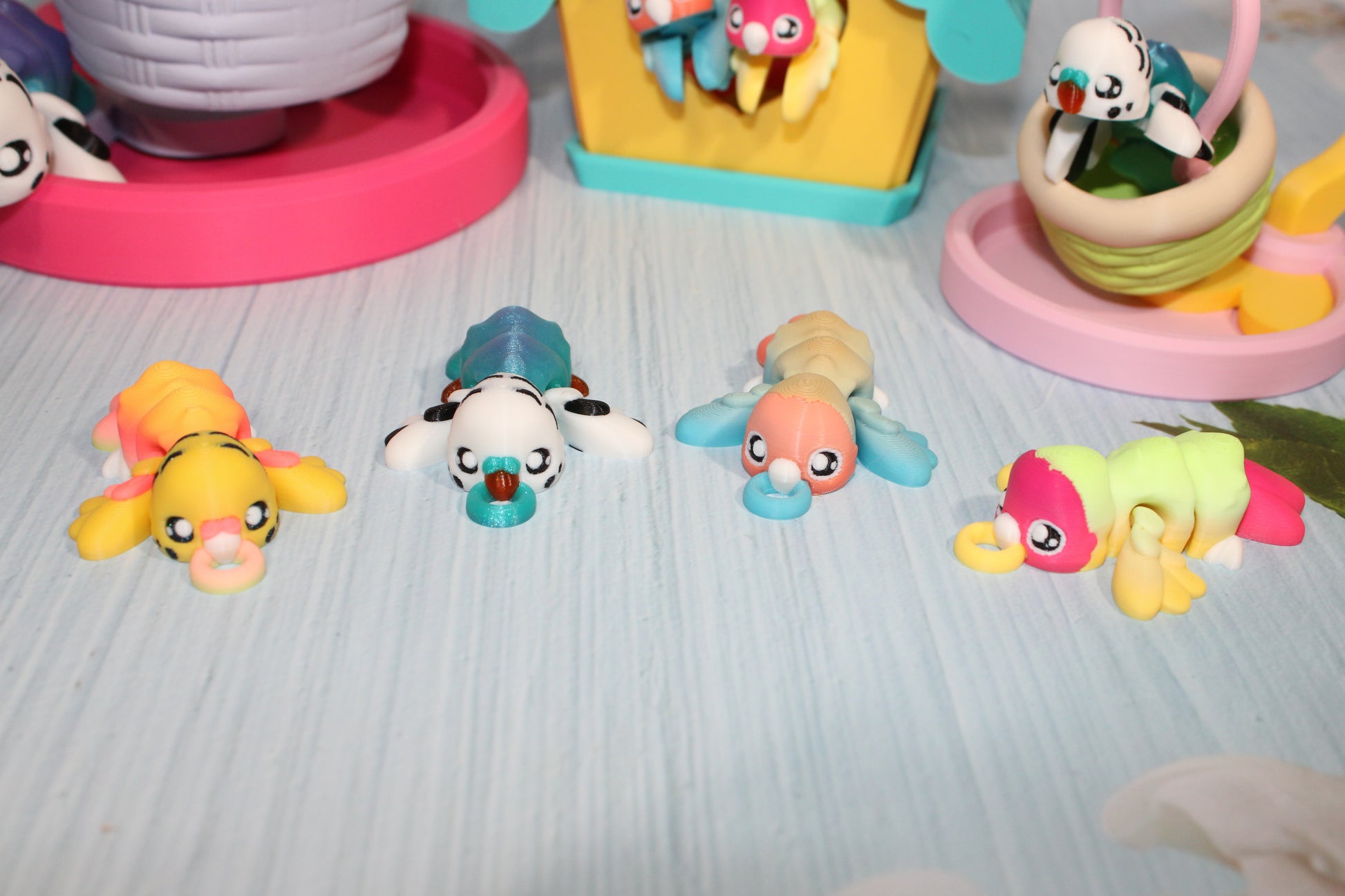 Love Birds and Friends with Swinging Basket or House Options-3d printed - Wonderland 3D Printing 