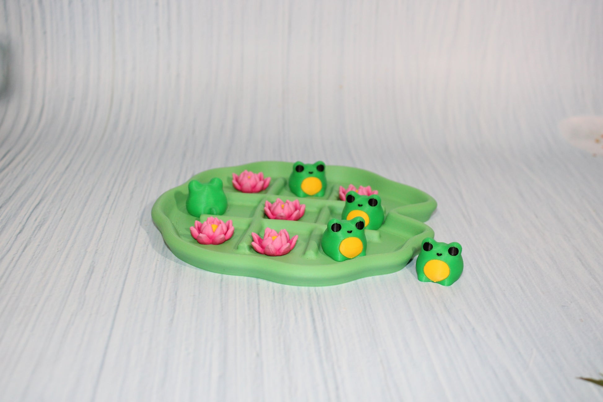 Tic Tac Toe Toad-3d printed - Wonderland 3D Printing 