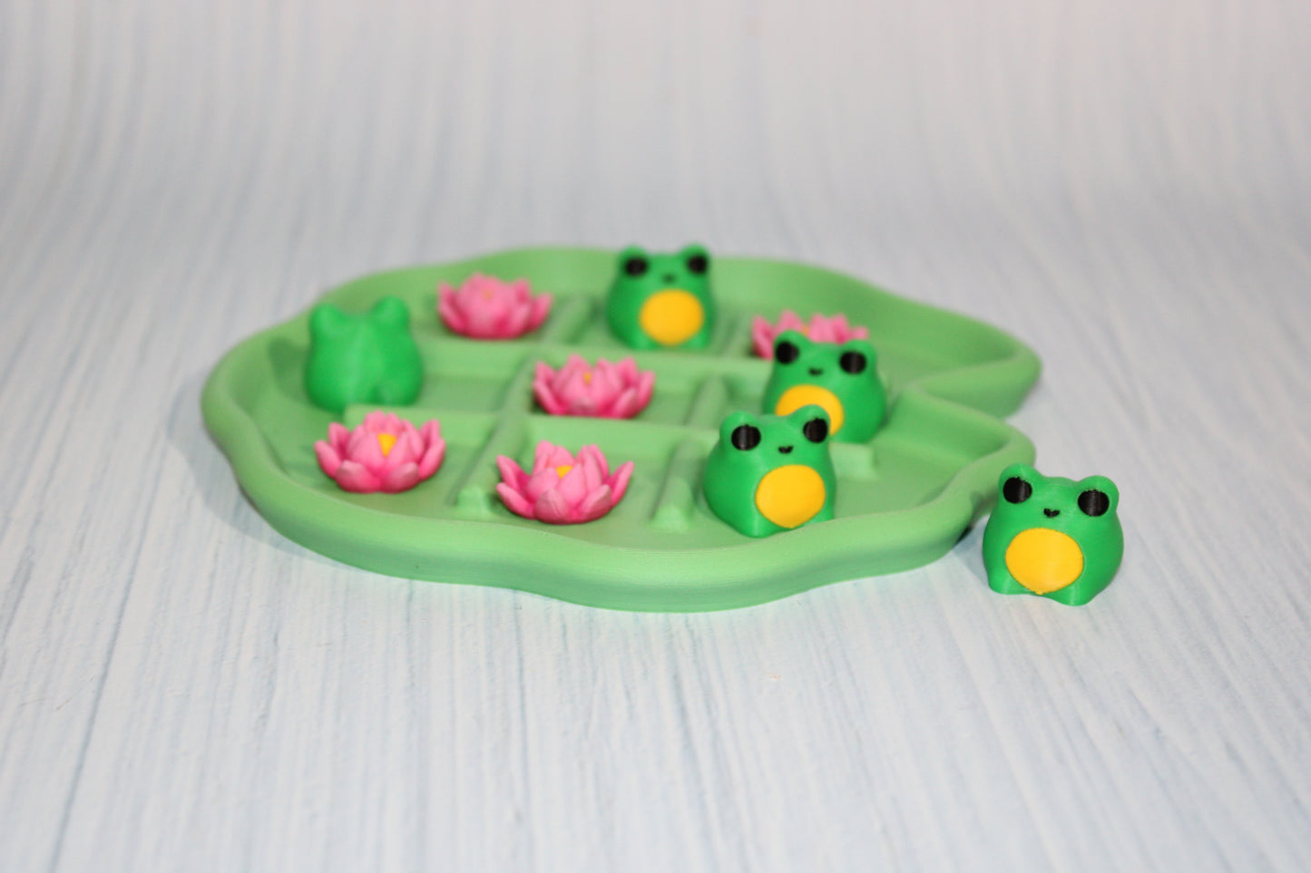 Tic Tac Toe Toad-3d printed - Wonderland 3D Printing 