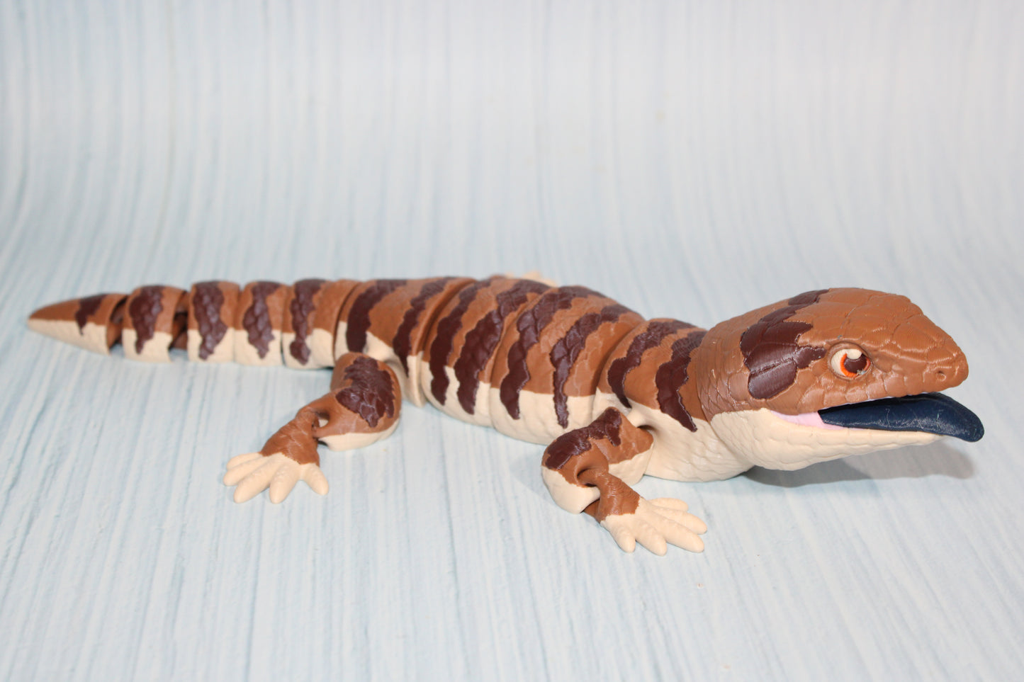 Blue Tongue Skink 3D Printed Articulated Flexi Fidget Figurine 10"Long - Wonderland 3D Printing 