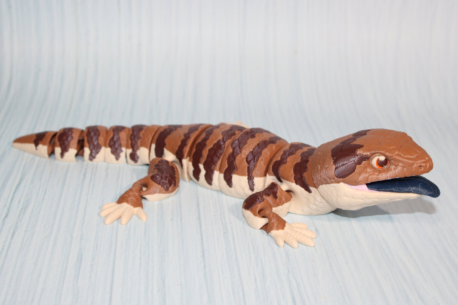 Blue Tongue Skink 3D Printed Articulated Flexi Fidget Figurine 10"Long - Wonderland 3D Printing 