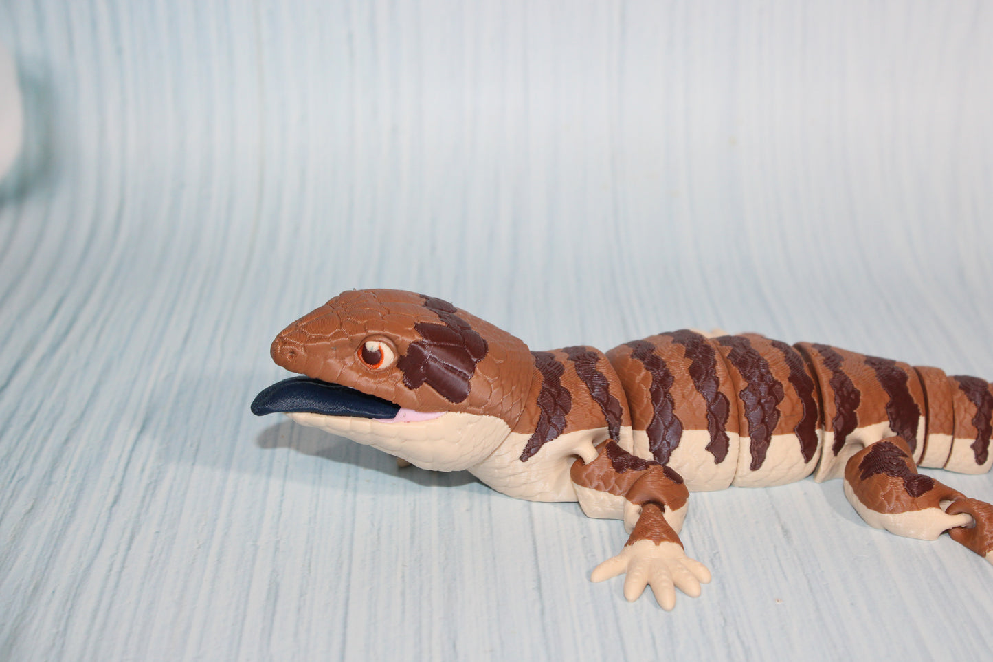 Blue Tongue Skink 3D Printed Articulated Flexi Fidget Figurine 10"Long - Wonderland 3D Printing 