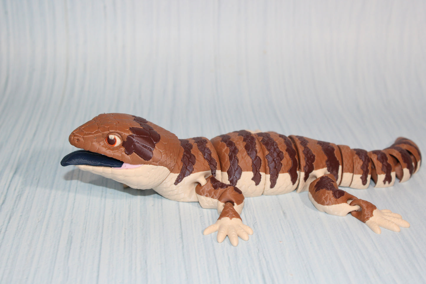 Blue Tongue Skink 3D Printed Articulated Flexi Fidget Figurine 10"Long - Wonderland 3D Printing 