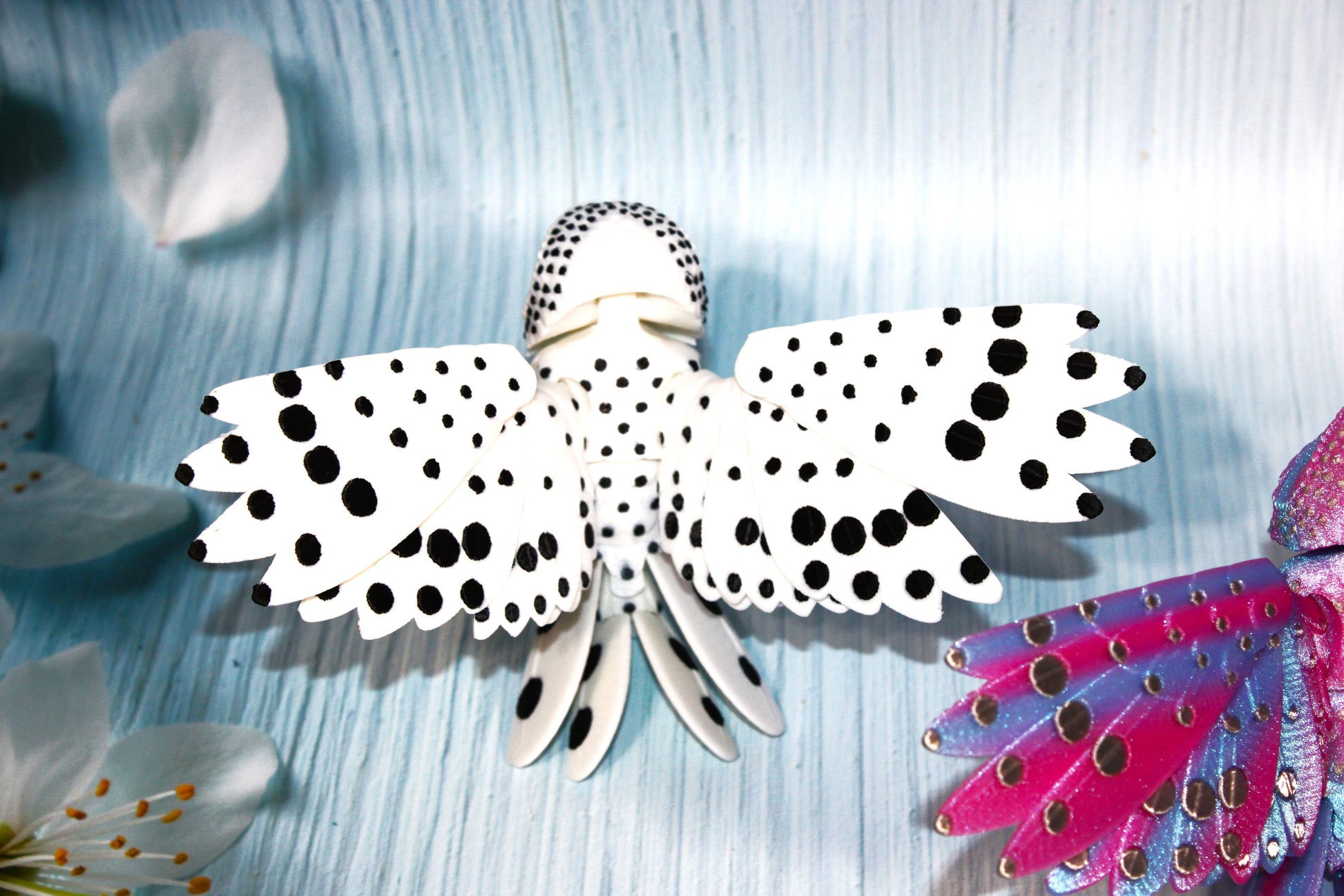 Snowy Owl with stand options-3D Printed Articulated Flexi Fidget Figurine - Wonderland 3D Printing 