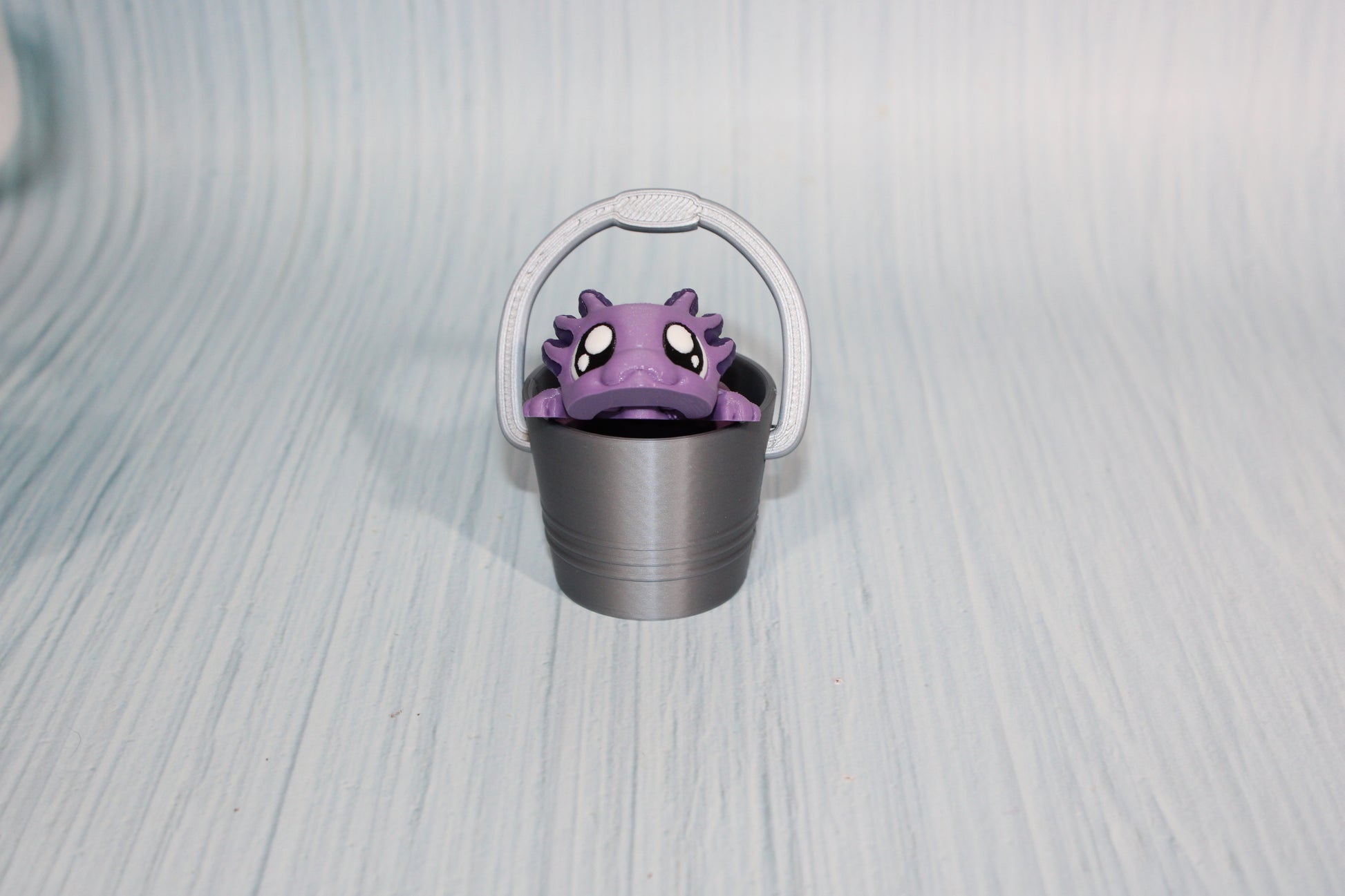 Axolotl Articulated Flexi Fidget Figurine- comes with pail - Wonderland 3D Printing 