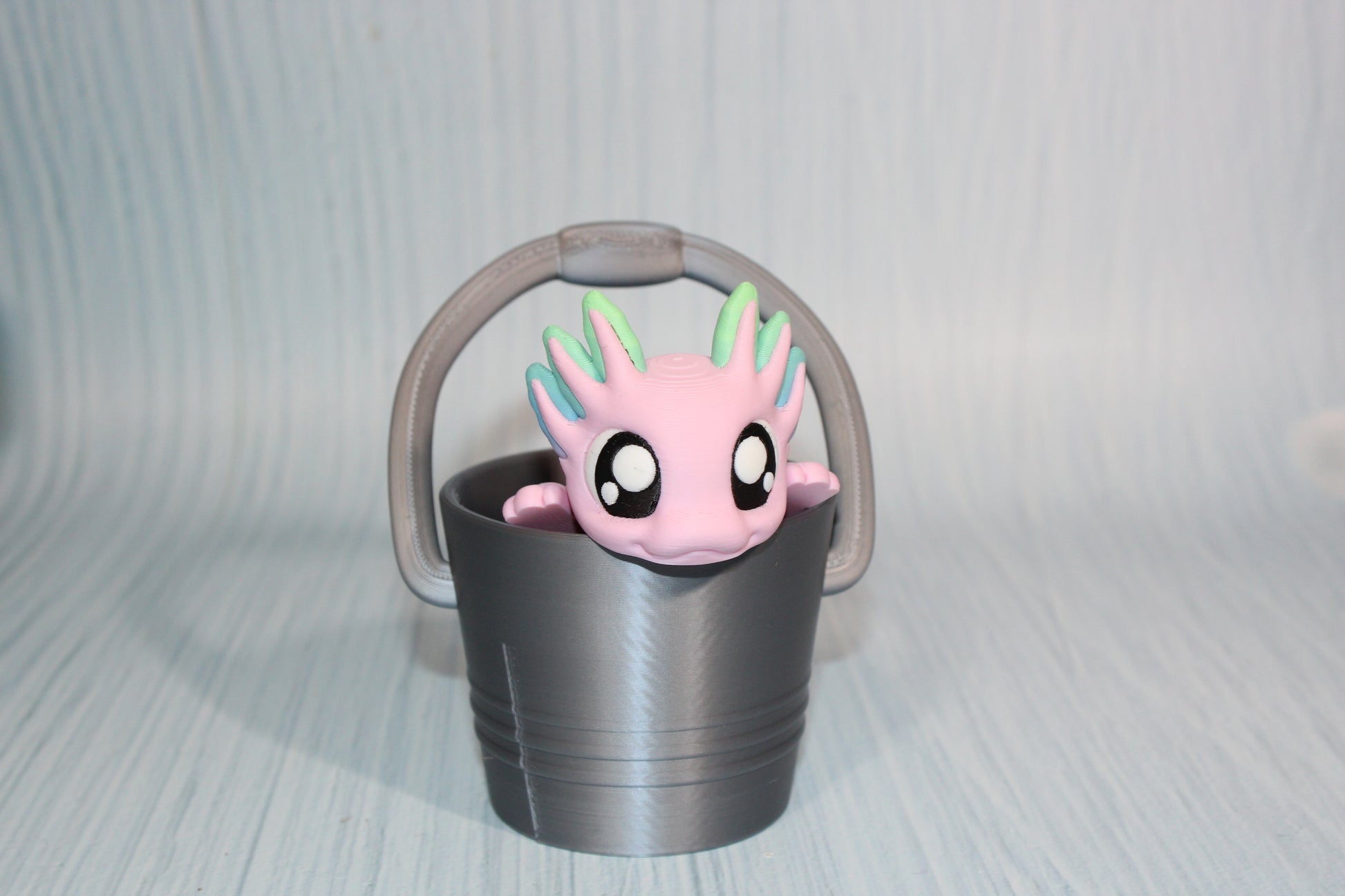 Axolotl Articulated Flexi Fidget Figurine- comes with pail - Wonderland 3D Printing 