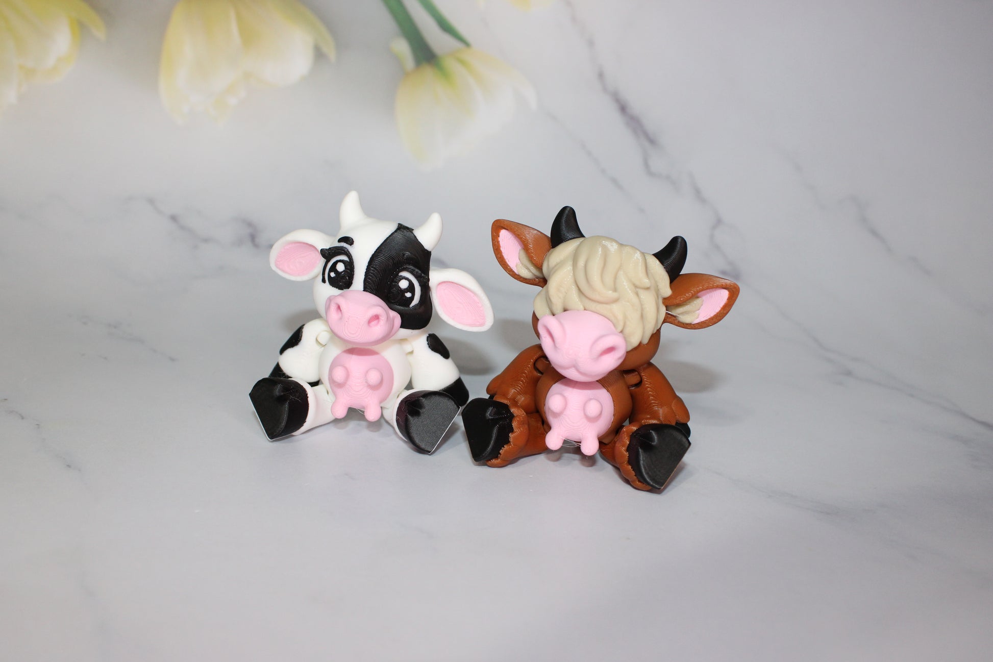 Sitting Cows 3.5 inches :3D Printed Fully Articulated Flexi Fidget Figurine - Wonderland 3D Printing 