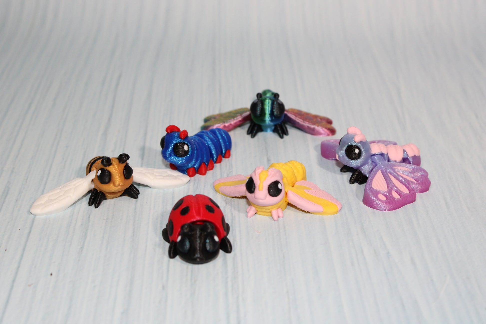 Tiny Bug Hatchlings 3D Printed Articulated Figurine - Wonderland 3D Printing 