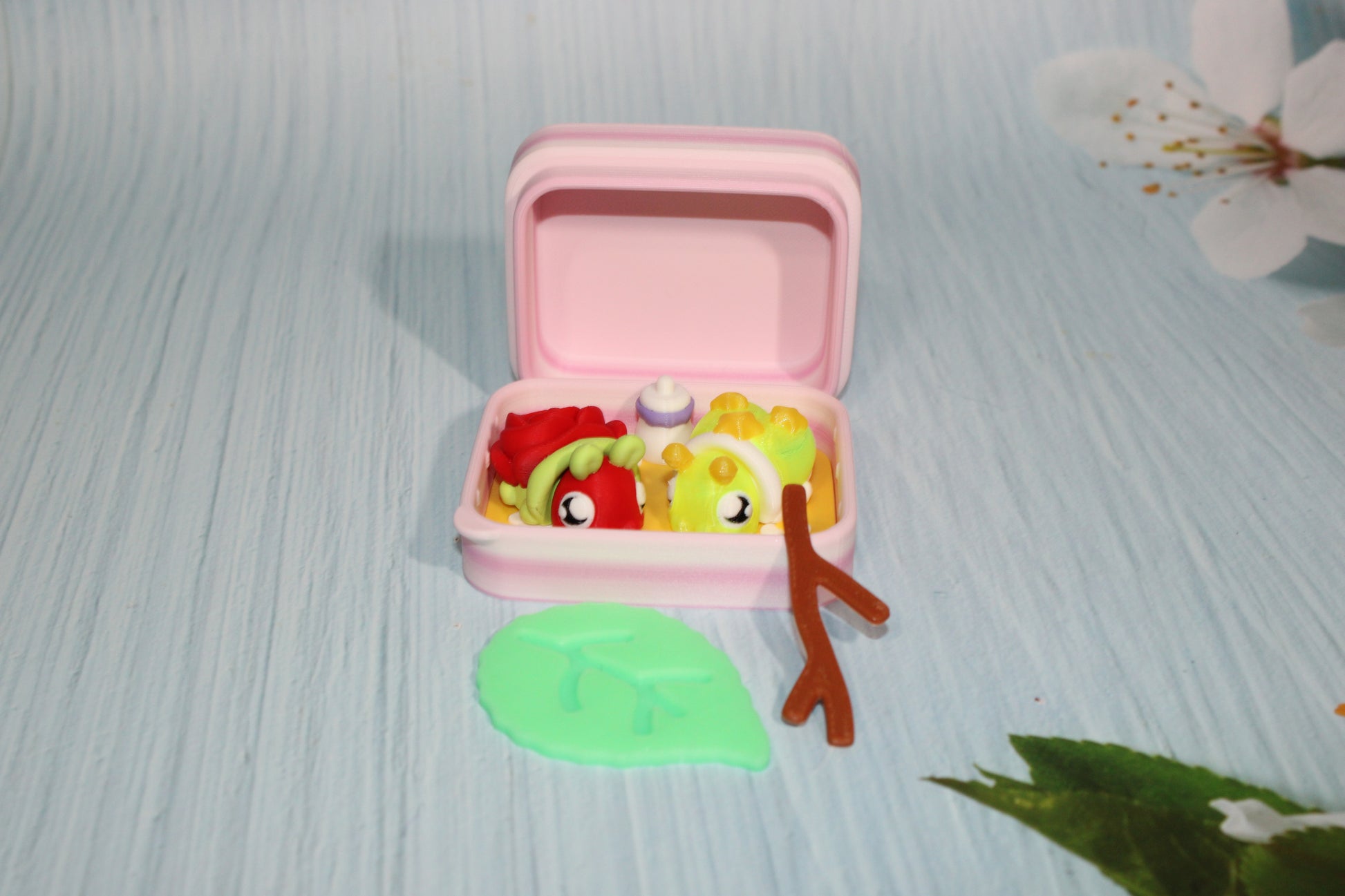 3D Printed Beetle Box 3" comes with 2 beetles - Wonderland 3D Printing 