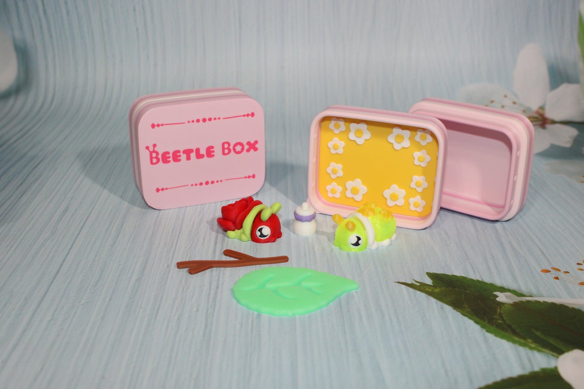 3D Printed Beetle Box 3" comes with 2 beetles - Wonderland 3D Printing 