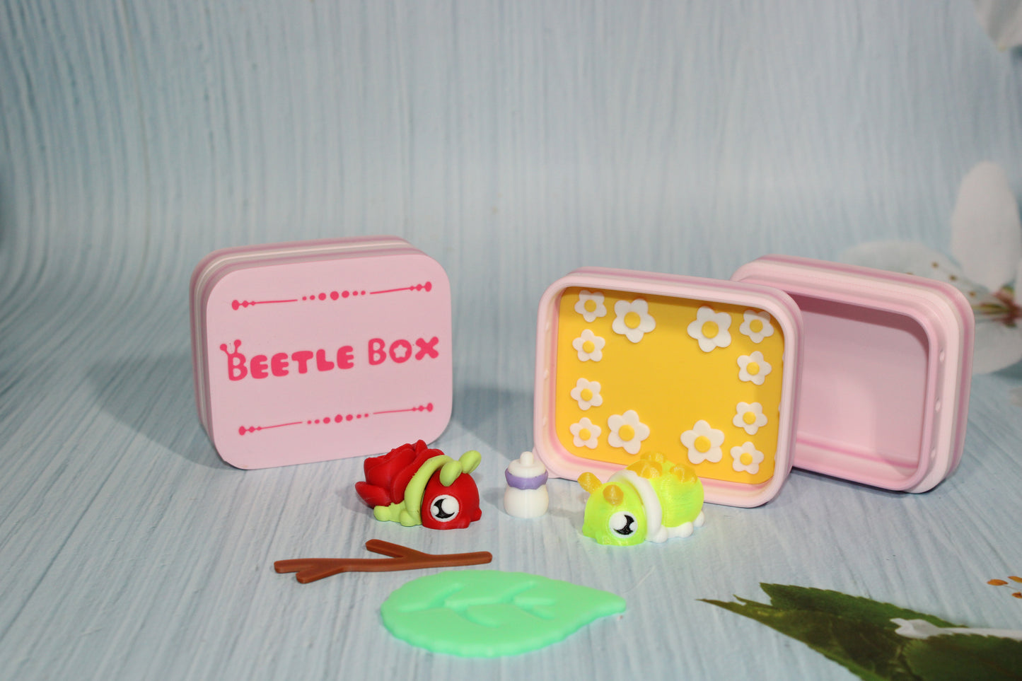 3D Printed Beetle Box 3" comes with 2 beetles - Wonderland 3D Printing 