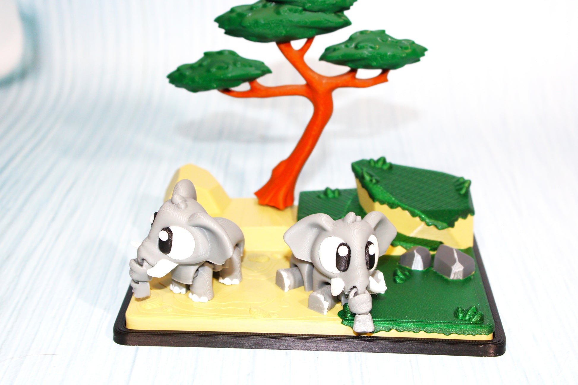Flexi Elephant and Mini Safari Design Showcase-3D Printed Flexi Fidget- Comes with 2 Elephants) - Wonderland 3D Printing 