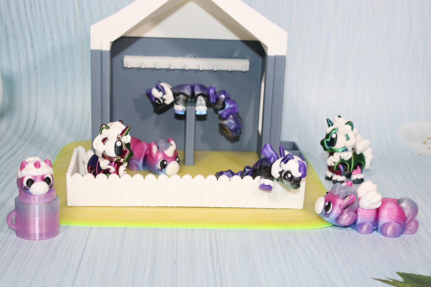 3d printed Unicorn and Pony with Stable - Wonderland 3D Printing 