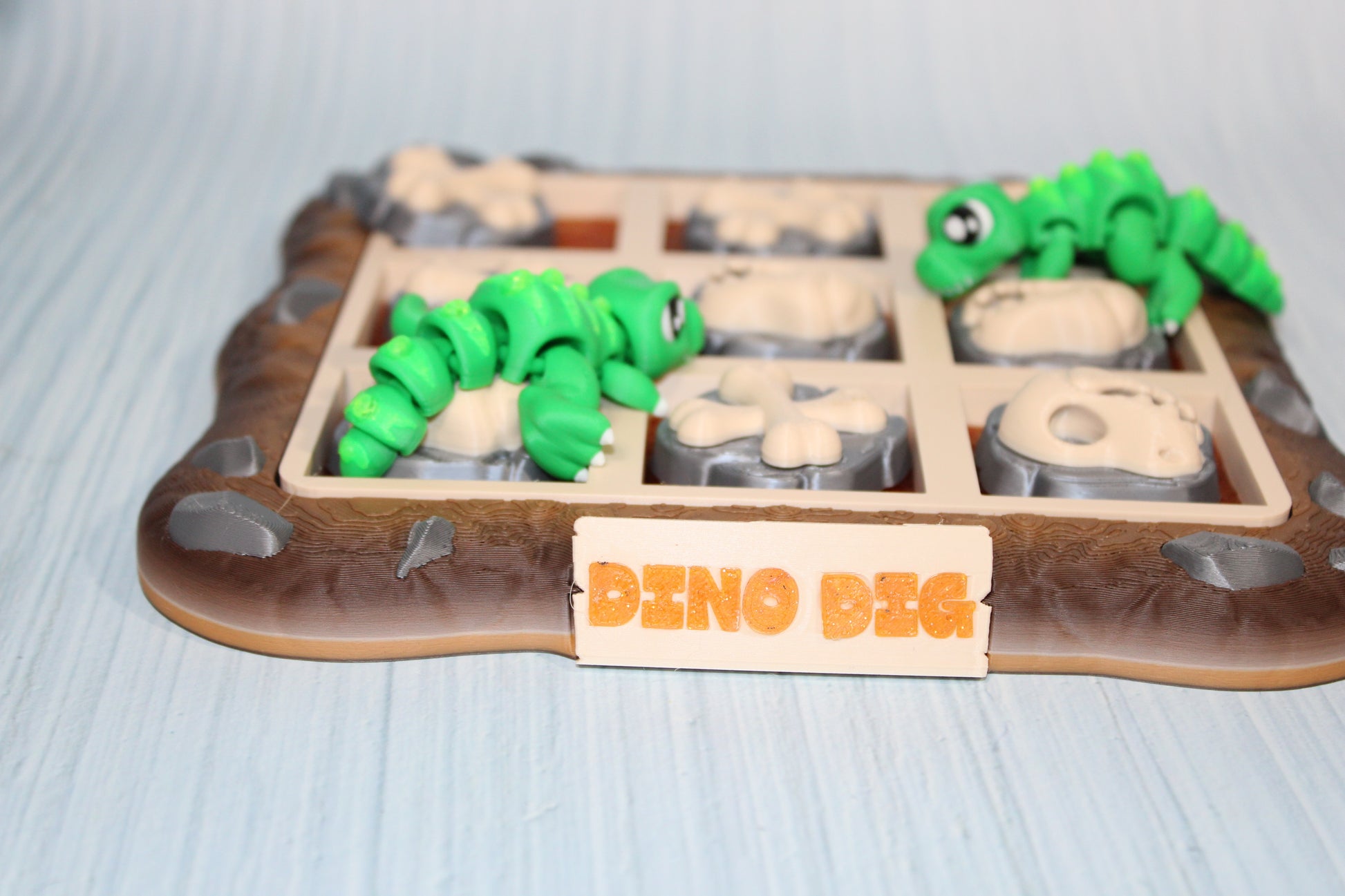 Dino Tic Tac Toe Game 3d printed - Wonderland 3D Printing 