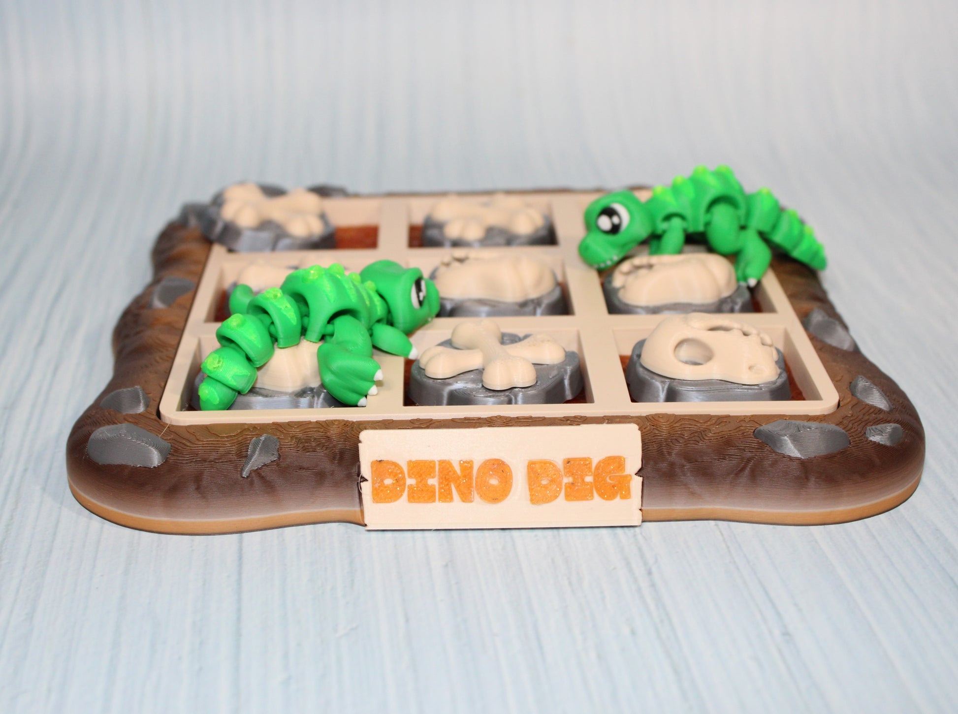 Dino Tic Tac Toe Game 3d printed - Wonderland 3D Printing 