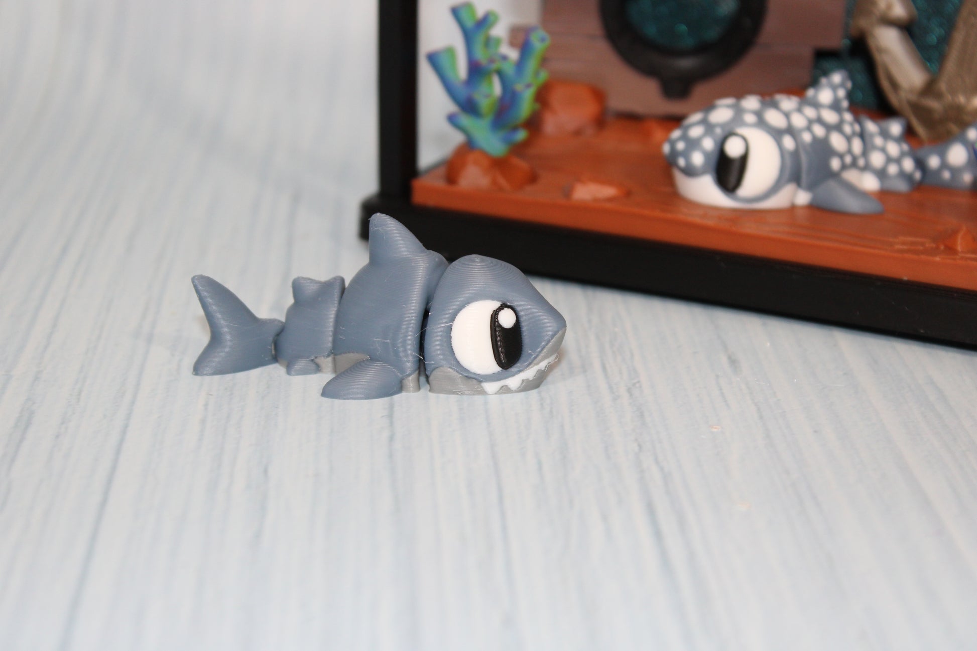 Deep Sea Tank Design Showcase-3D Printed Flexi Fidget- Comes with 2 flexi Sharks - Wonderland 3D Printing 