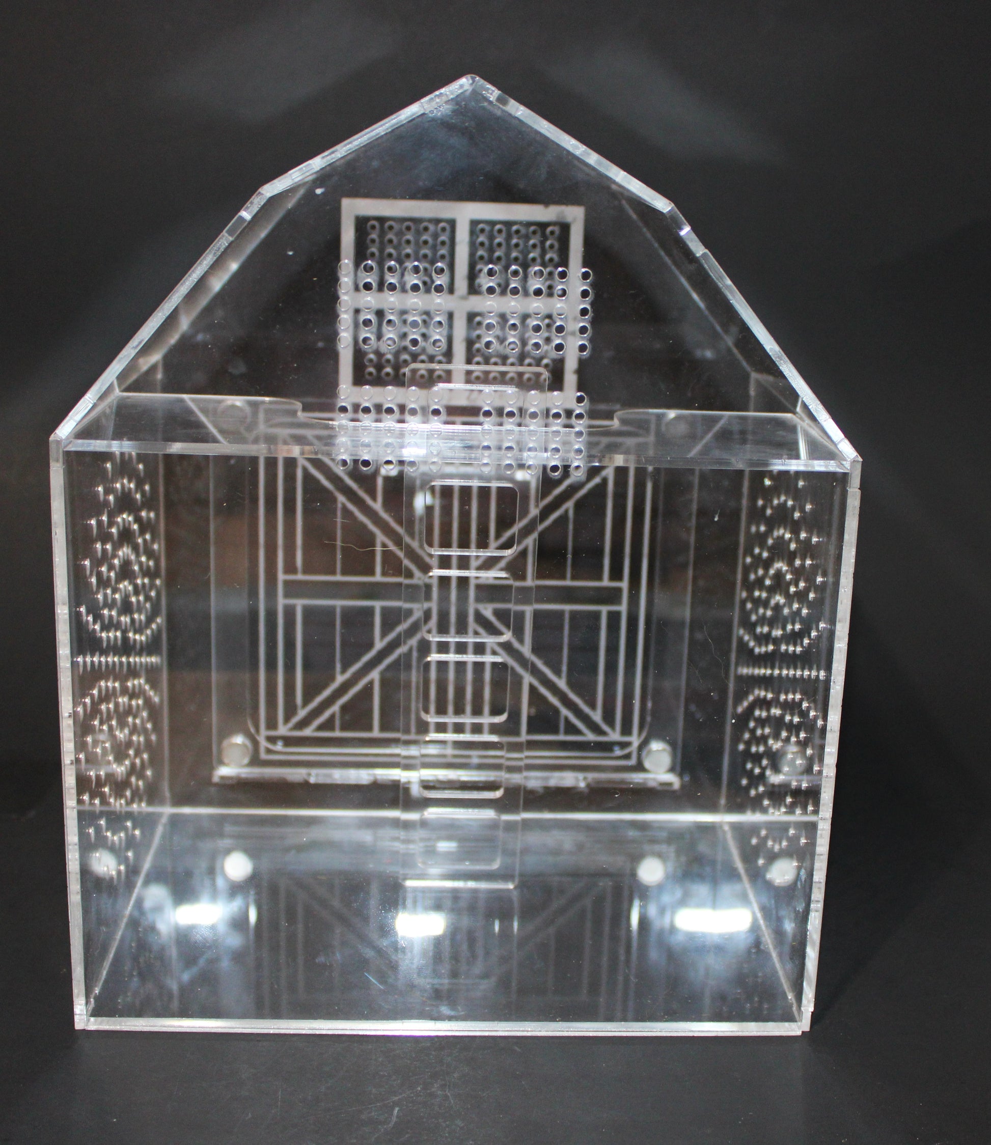 Custom Jumping Spider Enclosure Barn 10x8x6" - Wonderland 3D Printing 