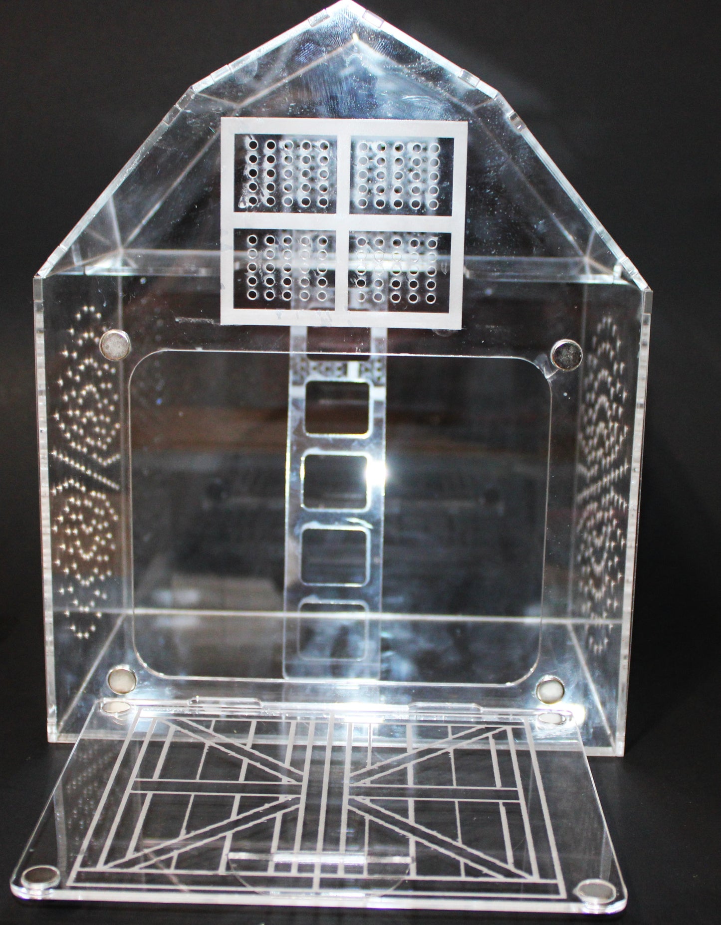 Custom Jumping Spider Enclosure Barn 10x8x6" - Wonderland 3D Printing 