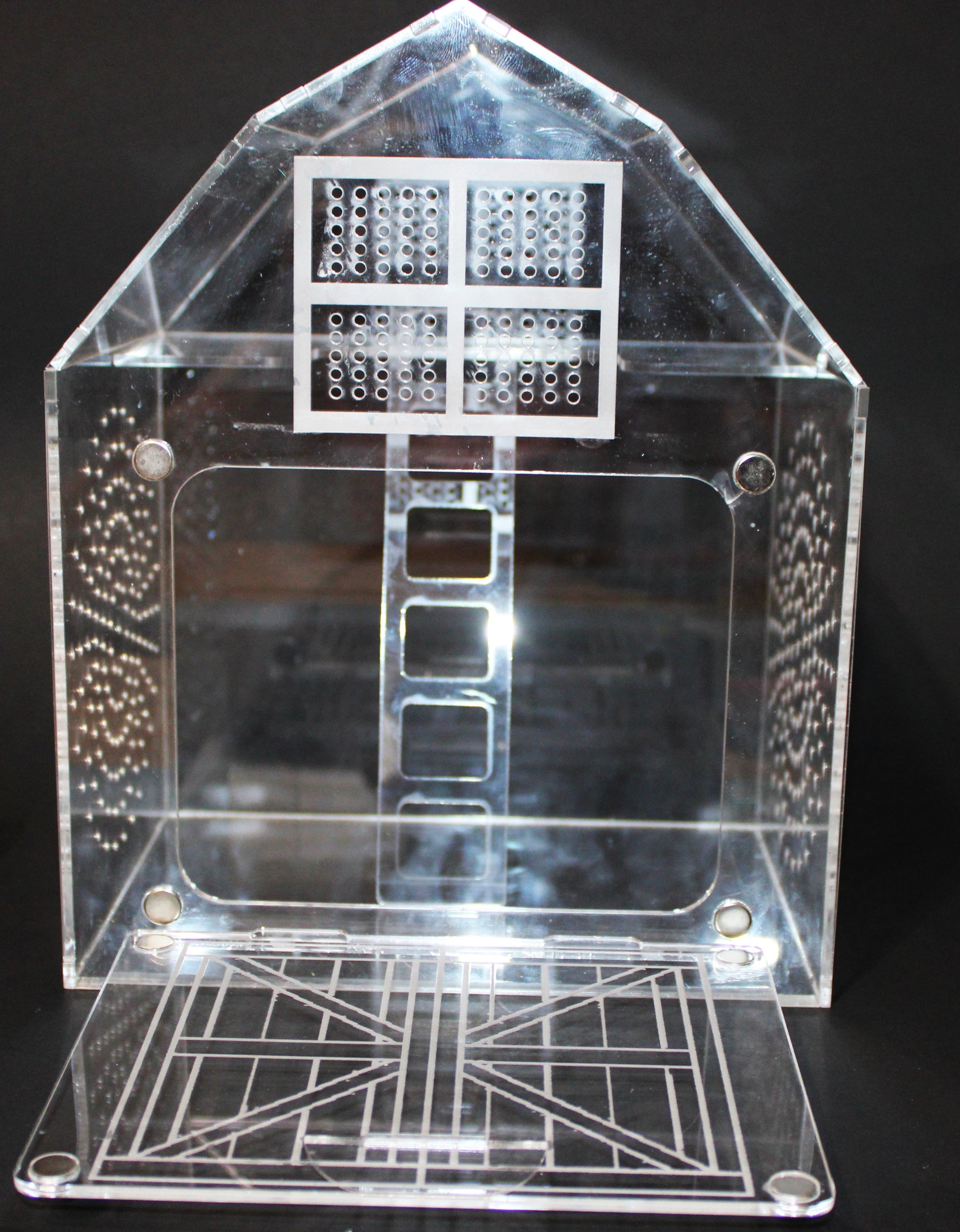 Custom Jumping Spider Enclosure Barn 10x8x6" - Wonderland 3D Printing 
