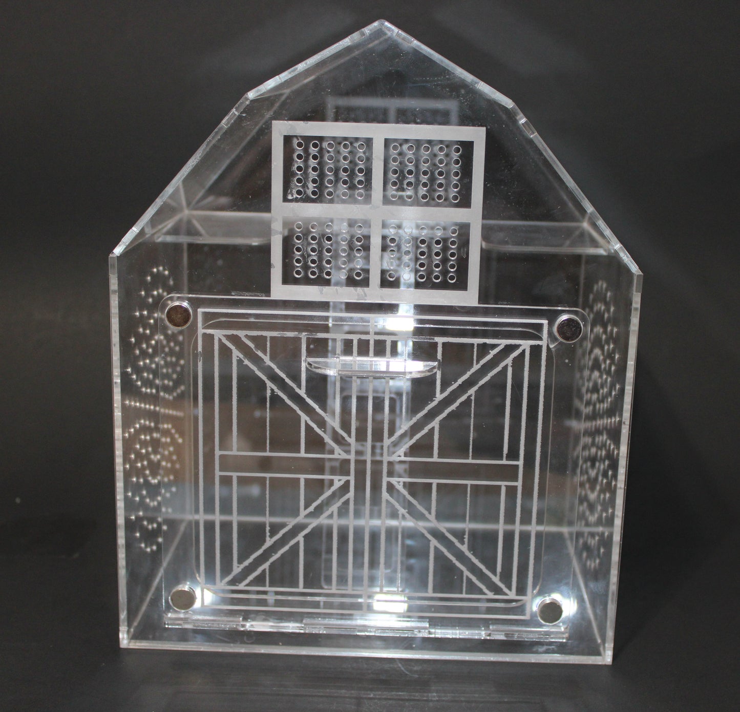 Custom Jumping Spider Enclosure Barn 10x8x6" - Wonderland 3D Printing 