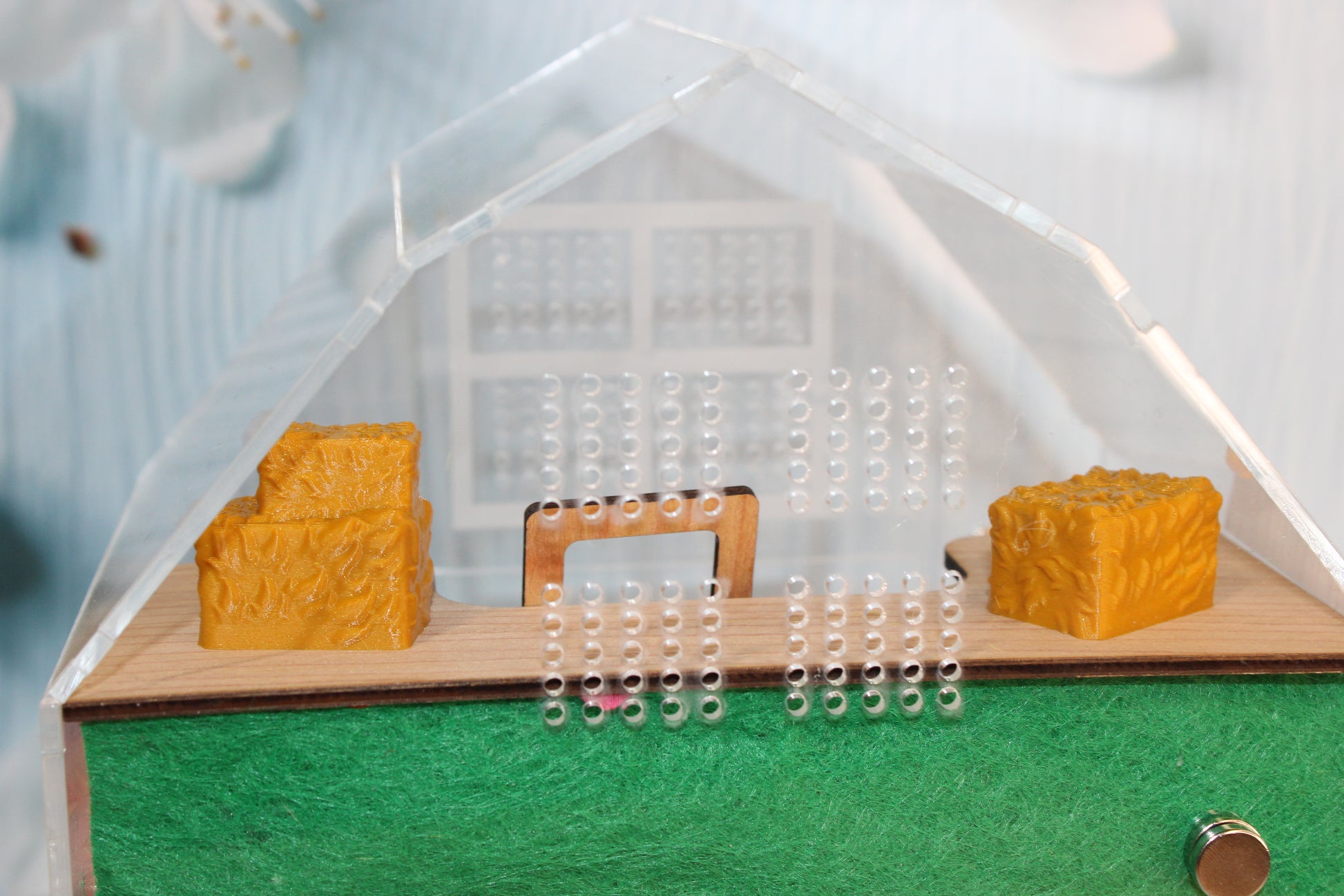 Decorated Custom Barn 10x8x6"-Terrarium - Wonderland 3D Printing 