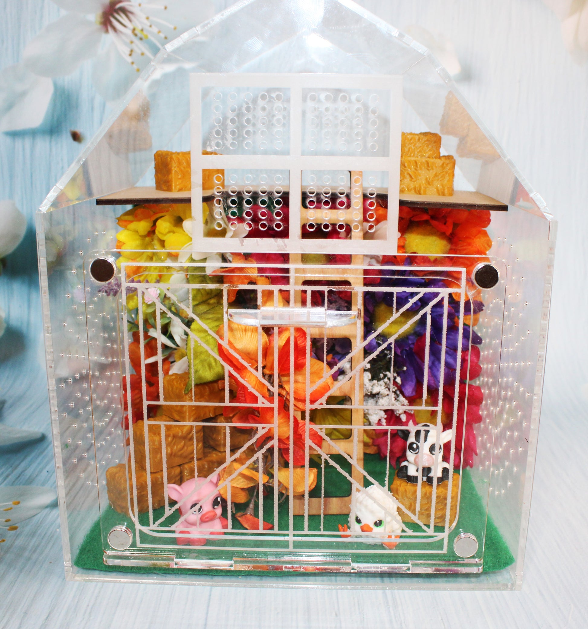 Decorated Custom Barn 10x8x6"-Terrarium - Wonderland 3D Printing 
