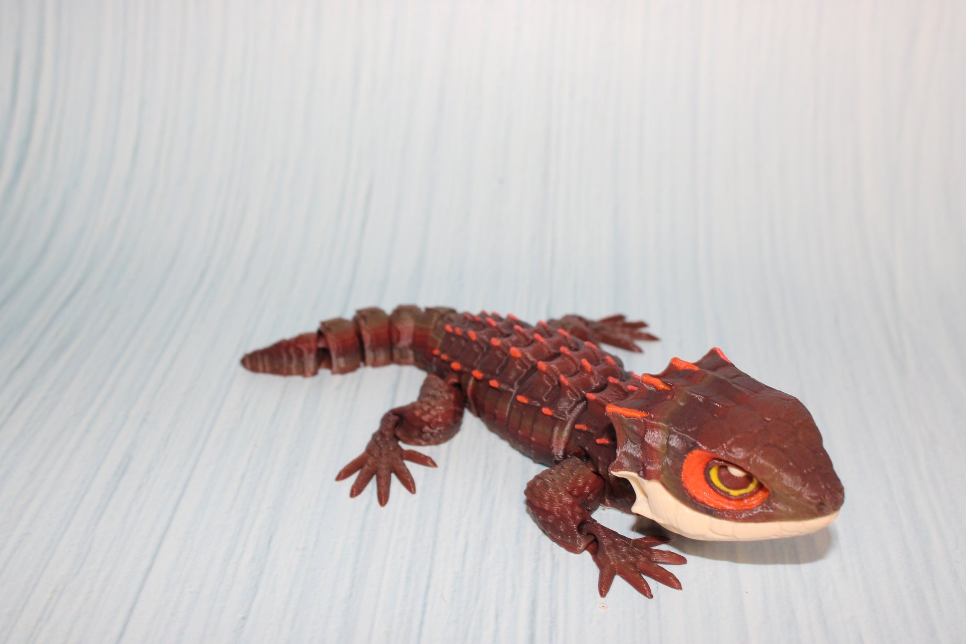 Crocodile Skink 6.5" long - Wonderland 3D Printing 